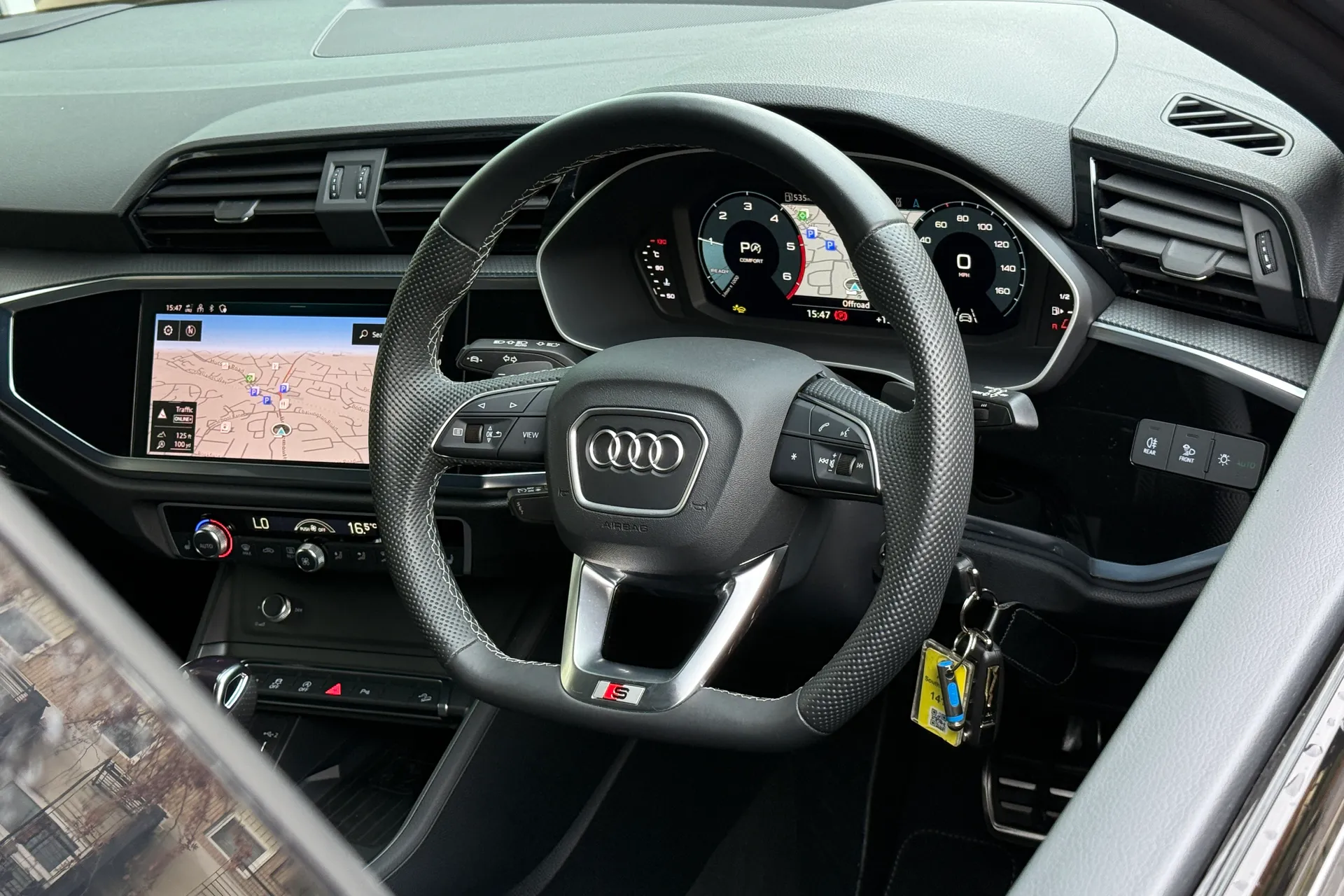 Audi Q3 thumbnail image number 36