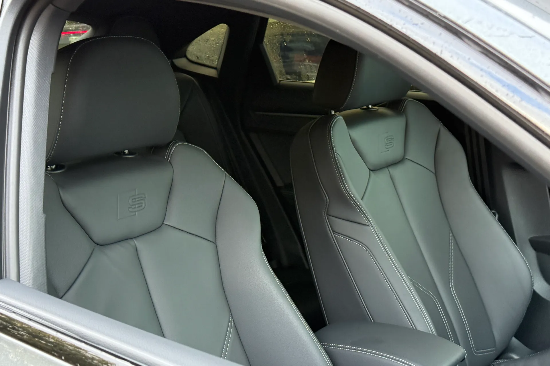 Audi Q3 thumbnail image number 37