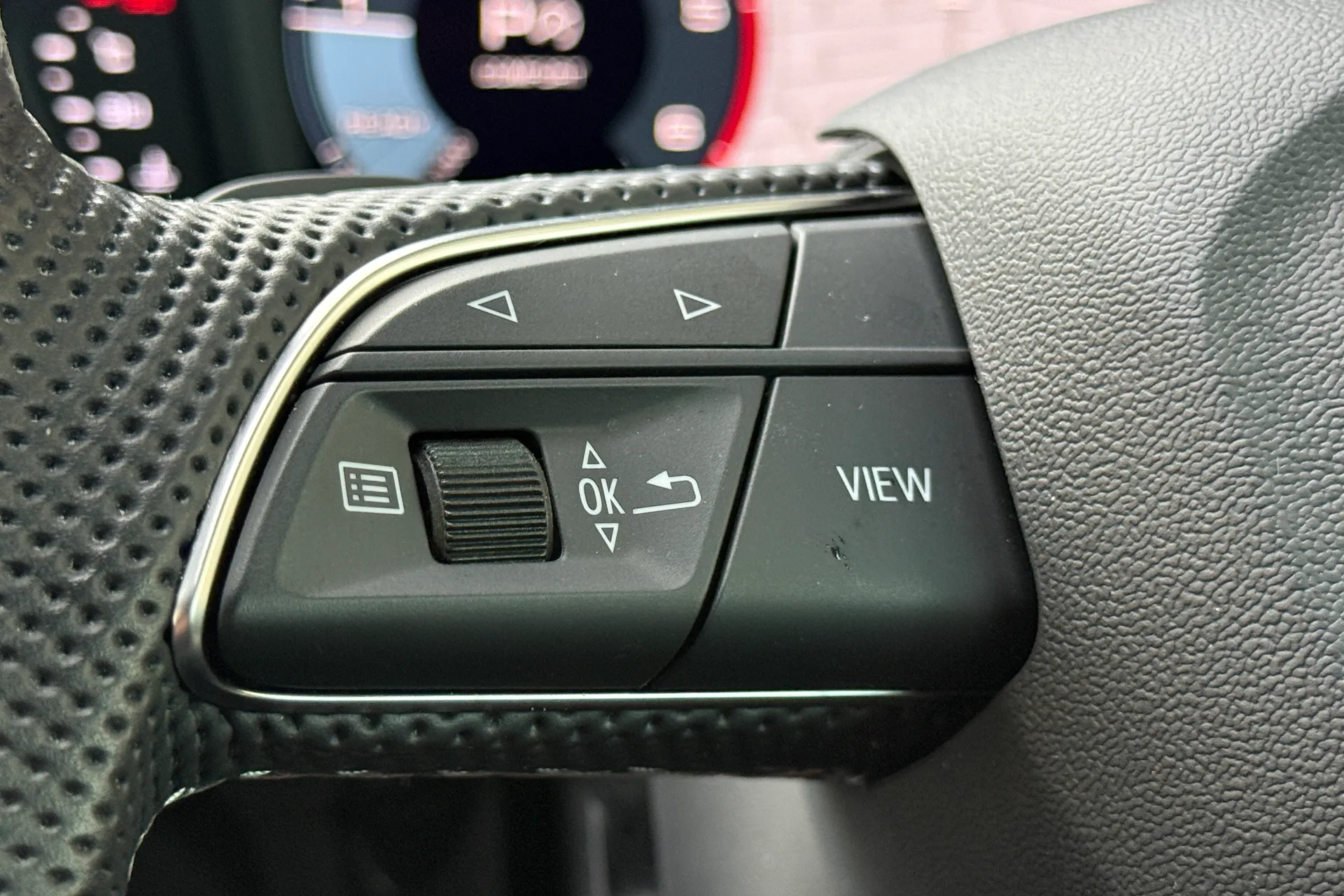 Audi Q3 thumbnail image number 65