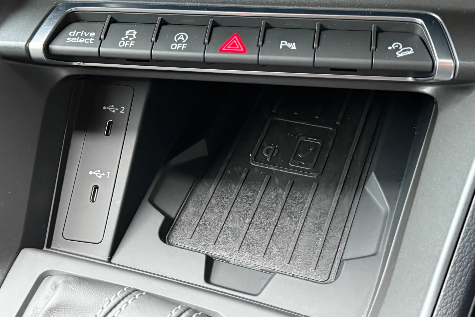 Audi Q3 thumbnail image number 53