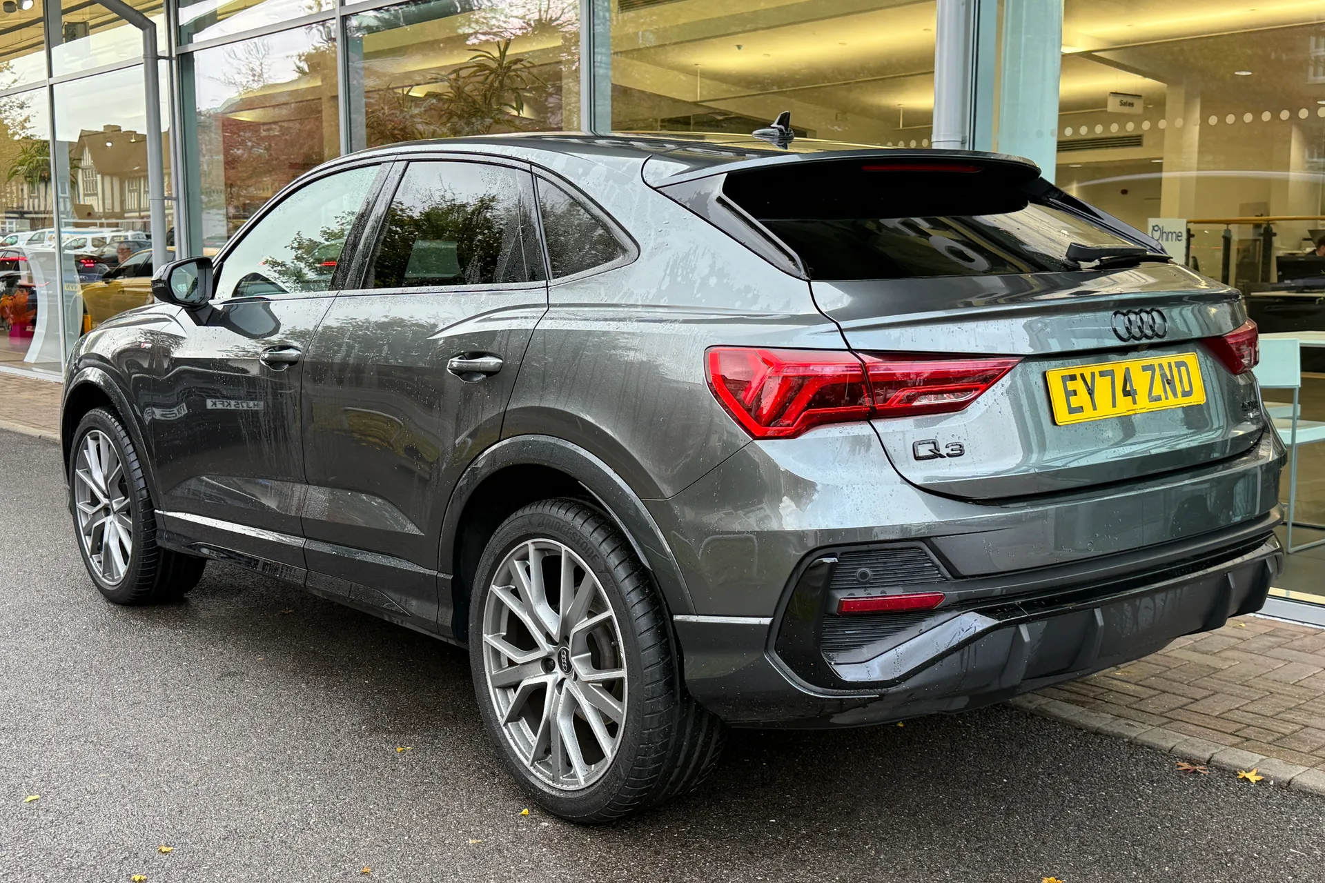 Audi Q3 thumbnail image number 8