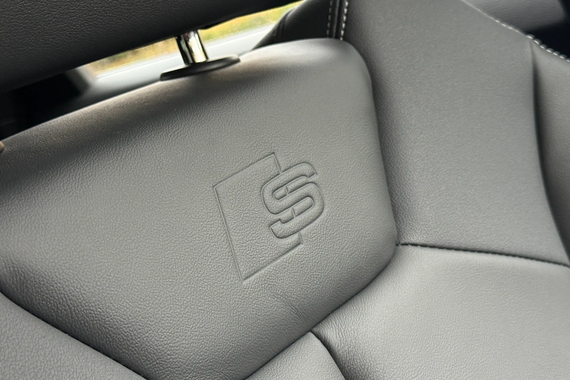 Audi Q3 thumbnail image number 61