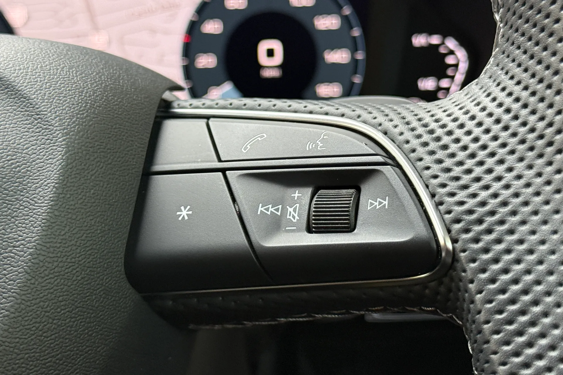 Audi Q3 thumbnail image number 66