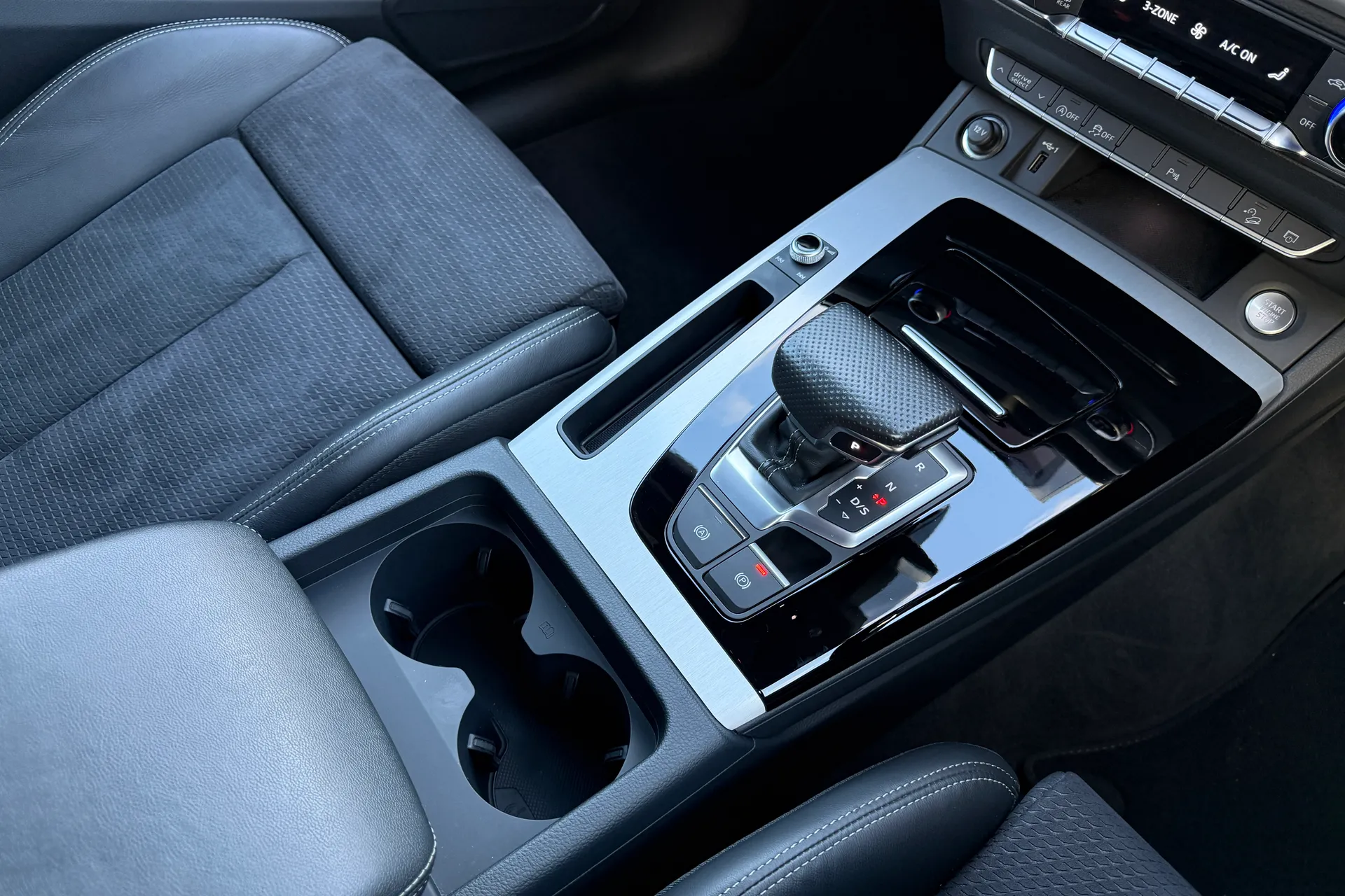 Audi Q5 thumbnail image number 35