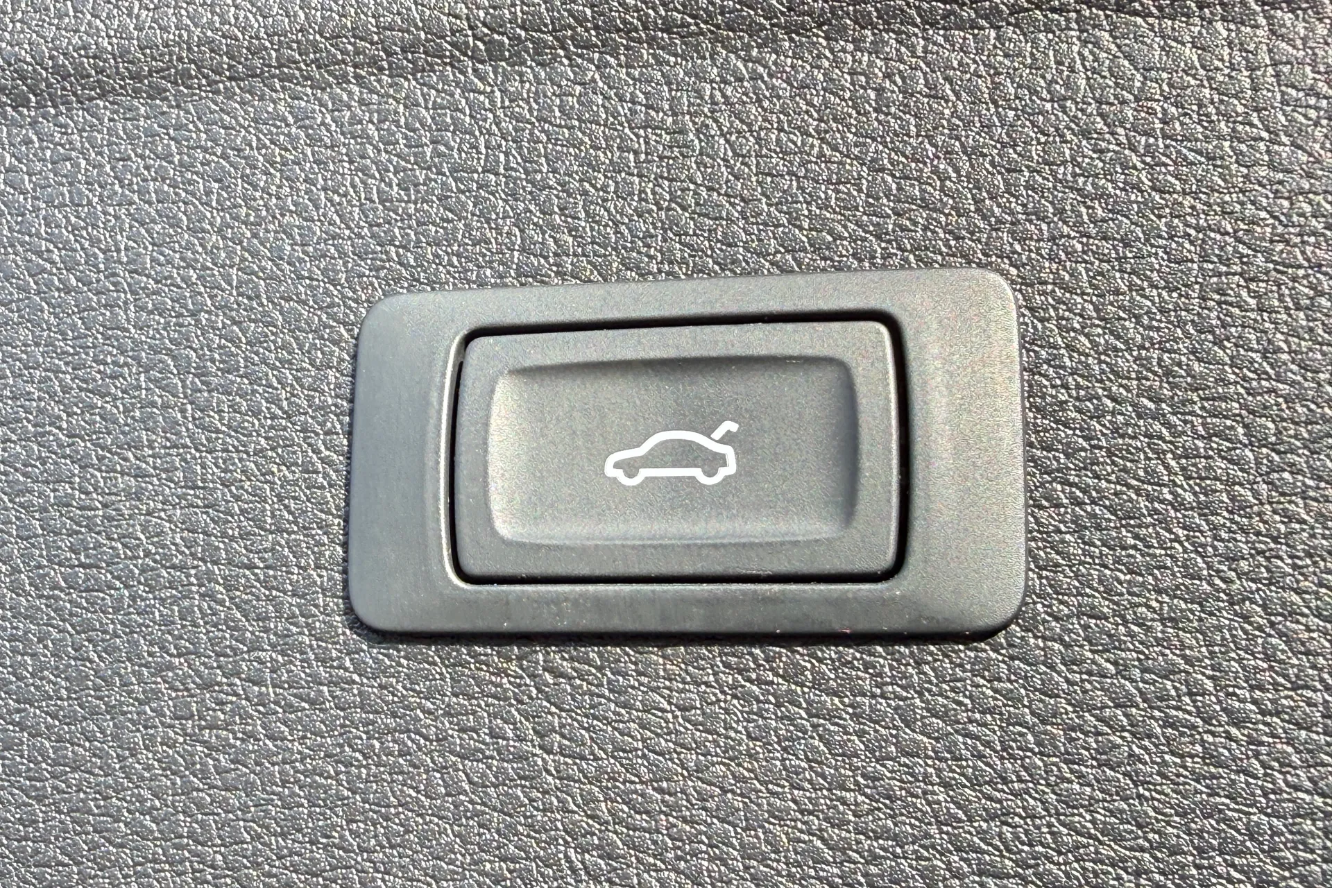 Audi Q5 thumbnail image number 32