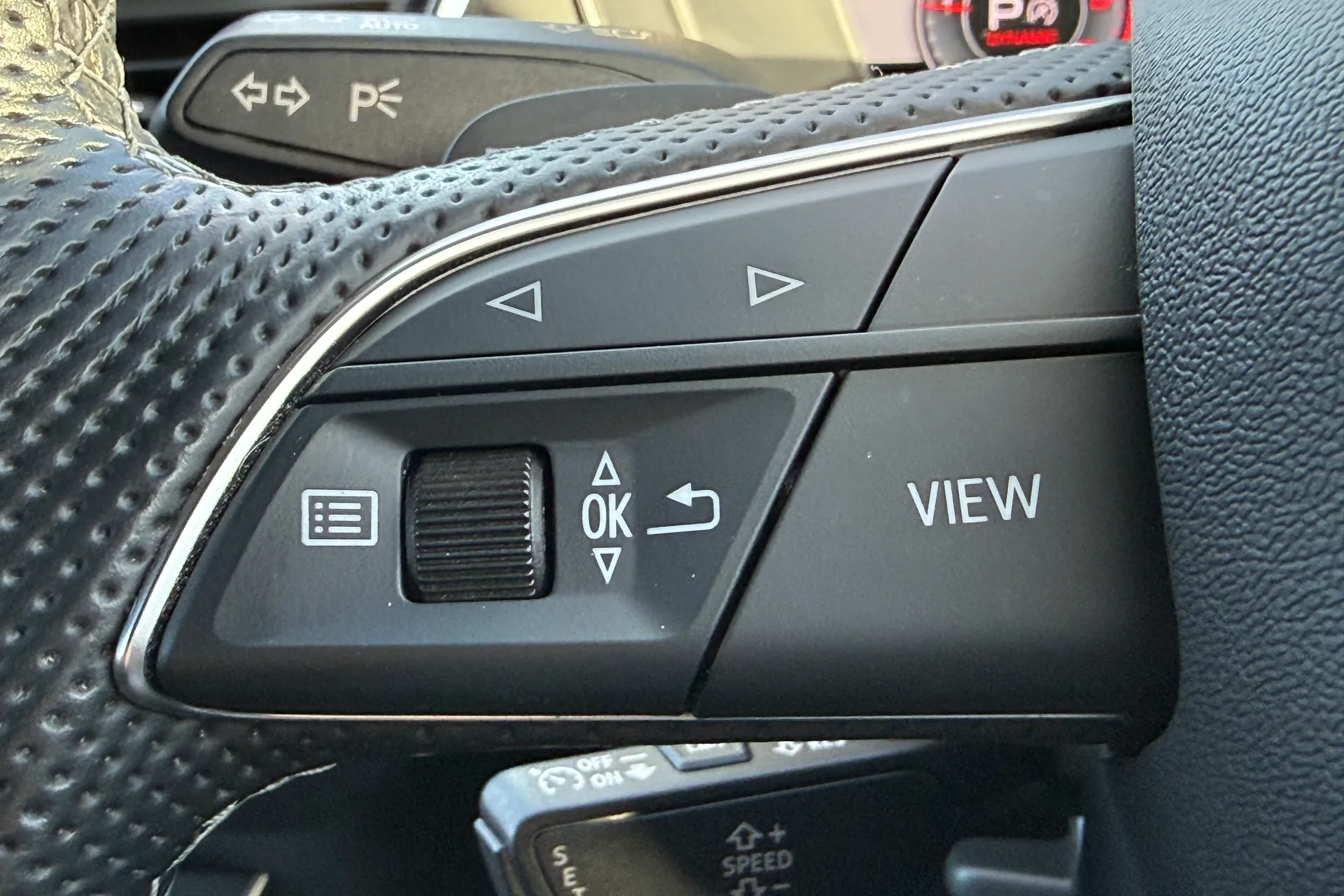 Audi Q5 thumbnail image number 17