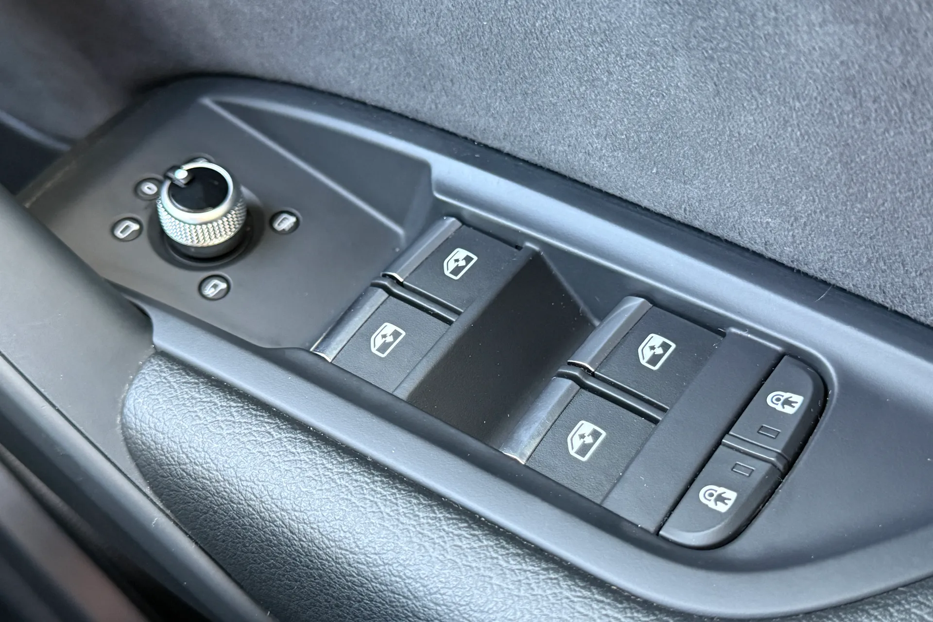 Audi Q5 thumbnail image number 15