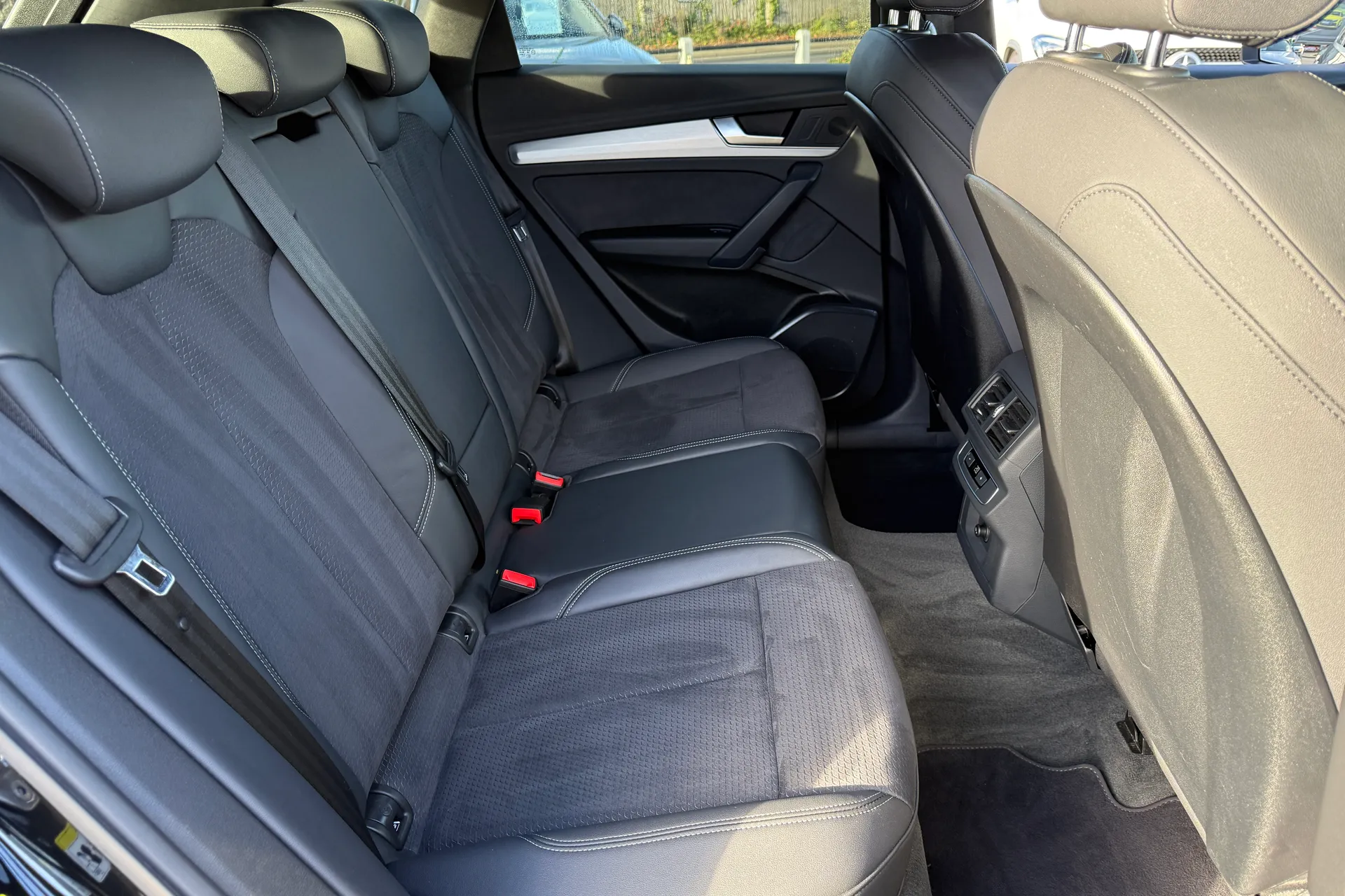 Audi Q5 thumbnail image number 40