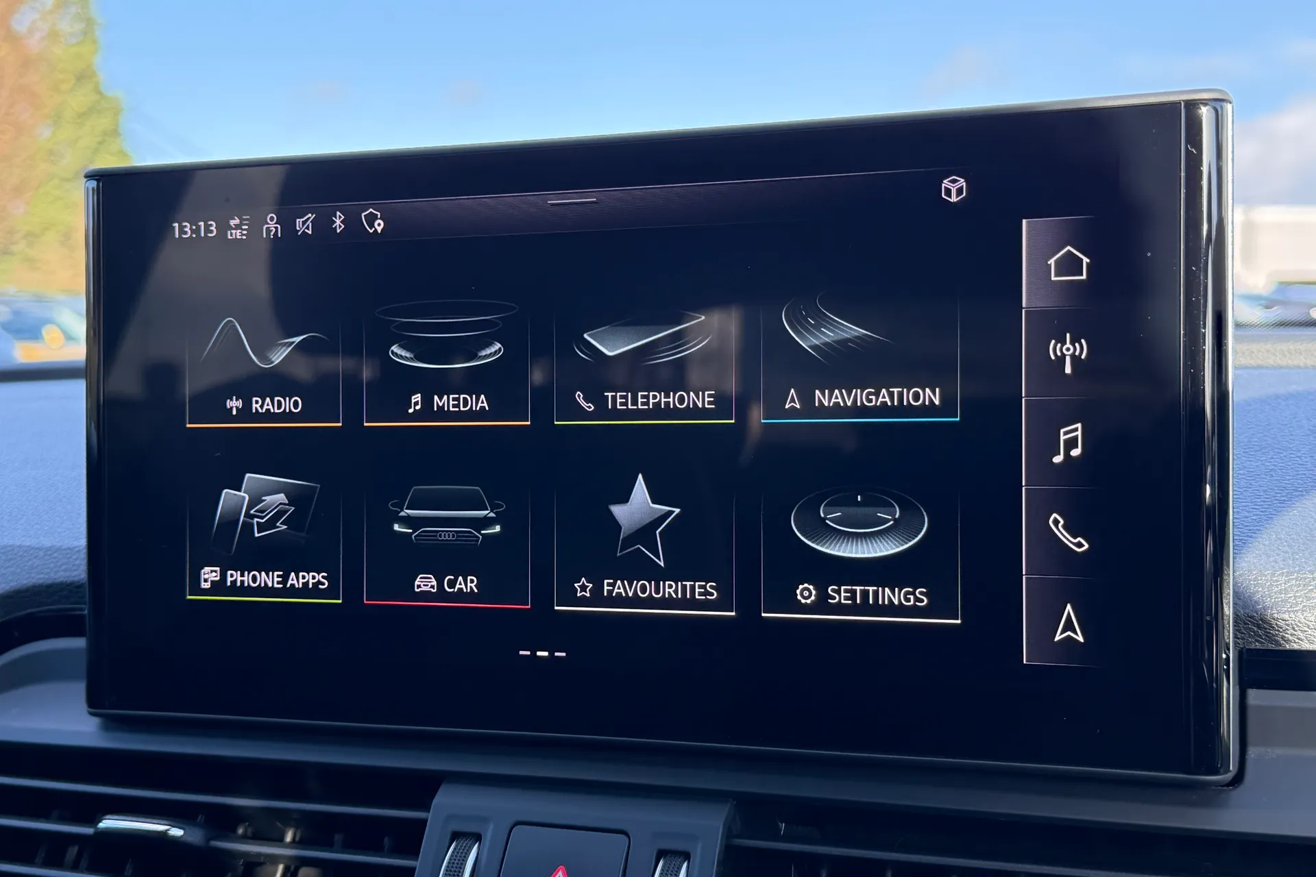 Audi Q5 thumbnail image number 11