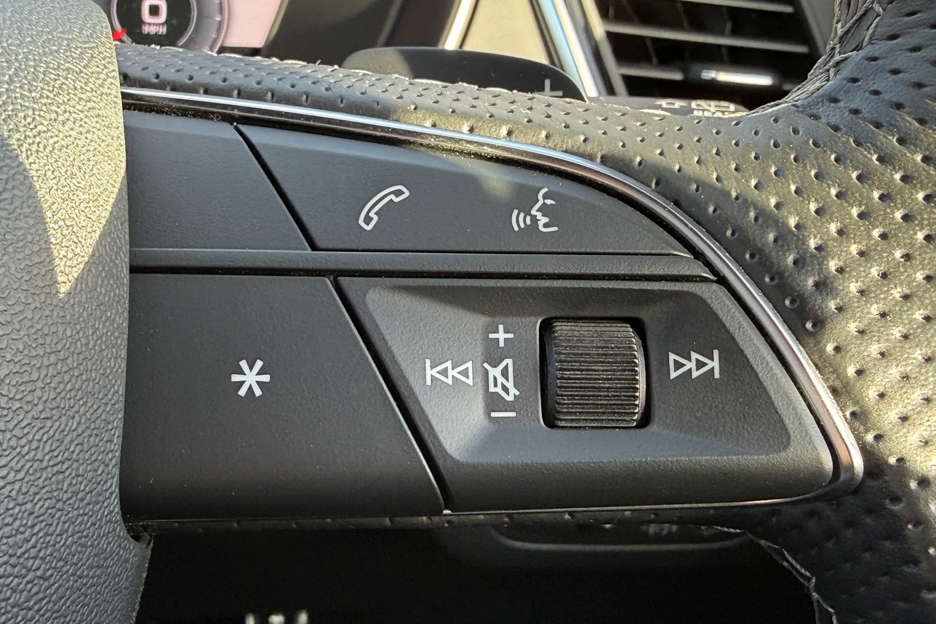 Audi Q5 thumbnail image number 18