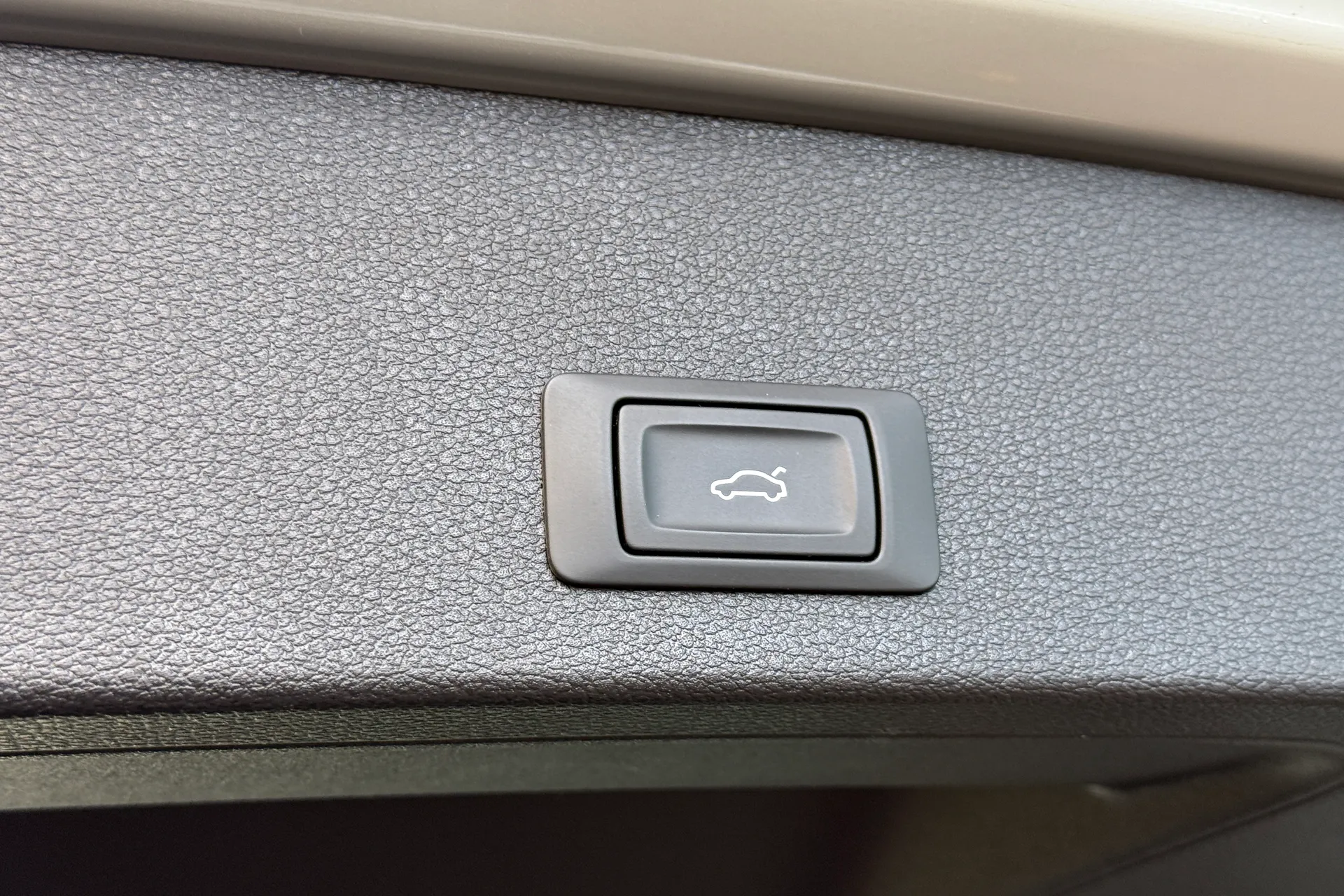 Audi Q2 thumbnail image number 34