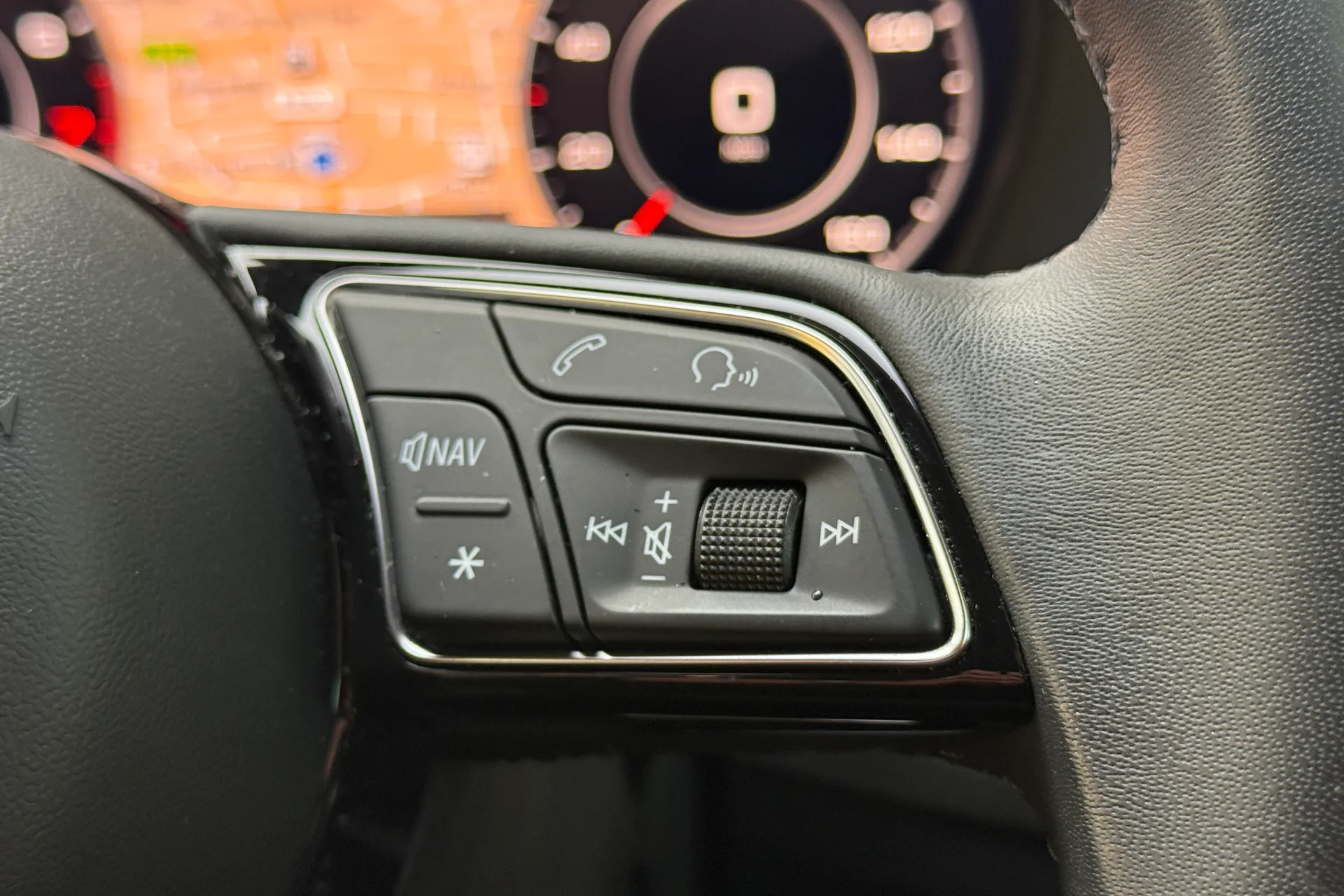 Audi Q2 thumbnail image number 36