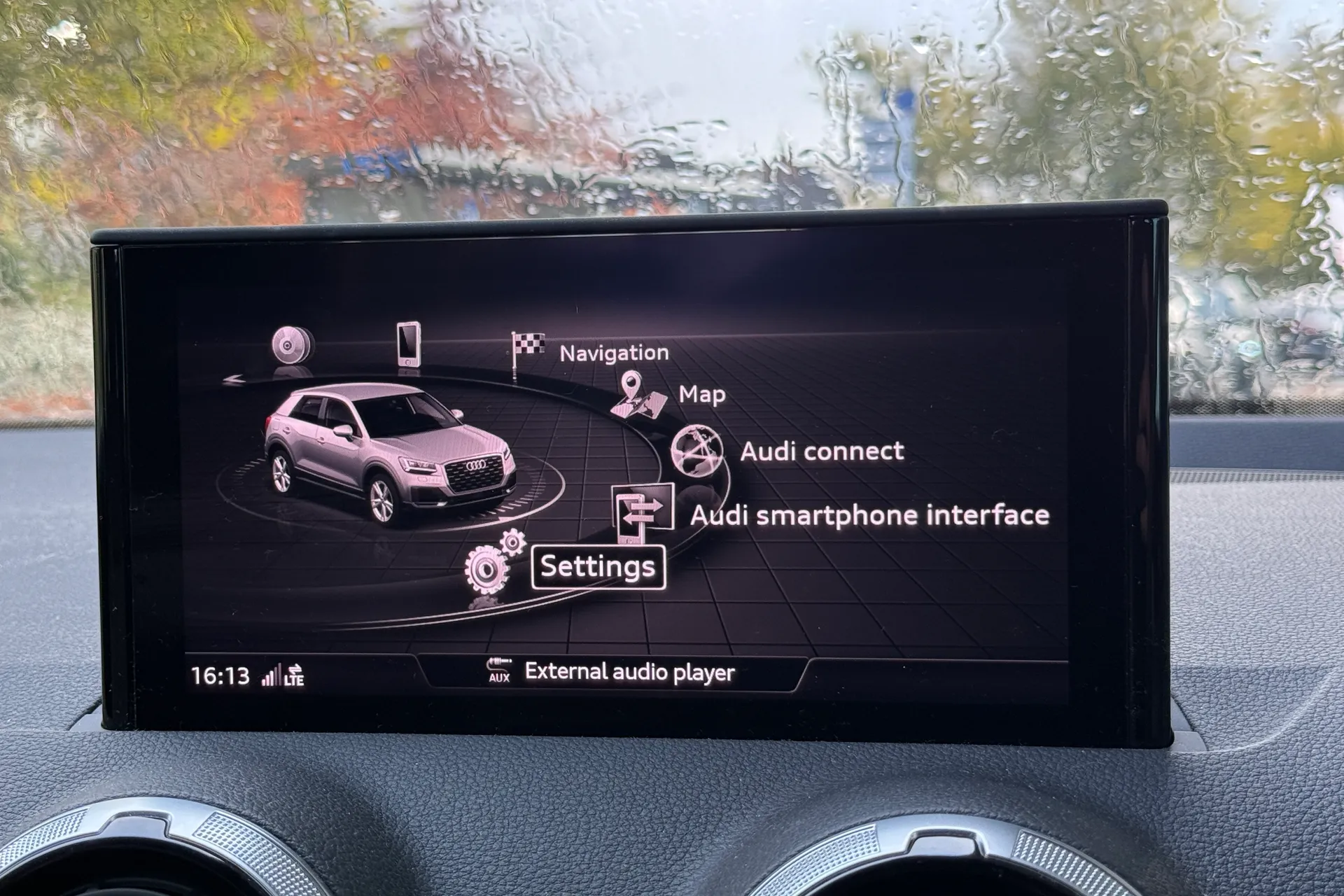 Audi Q2 thumbnail image number 40