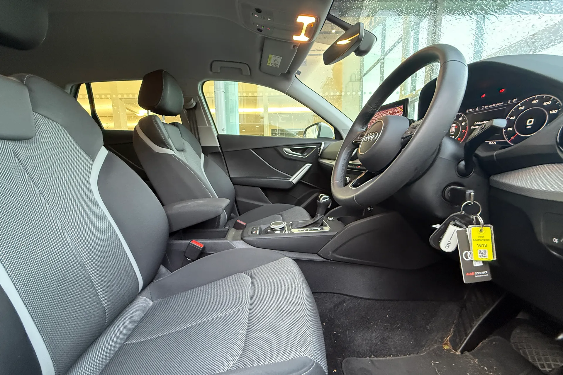 Audi Q2 thumbnail image number 10