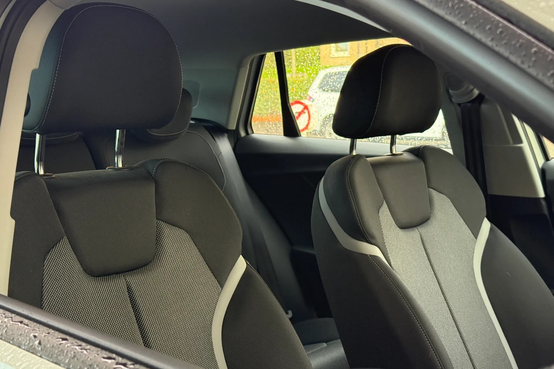 Audi Q2 thumbnail image number 31