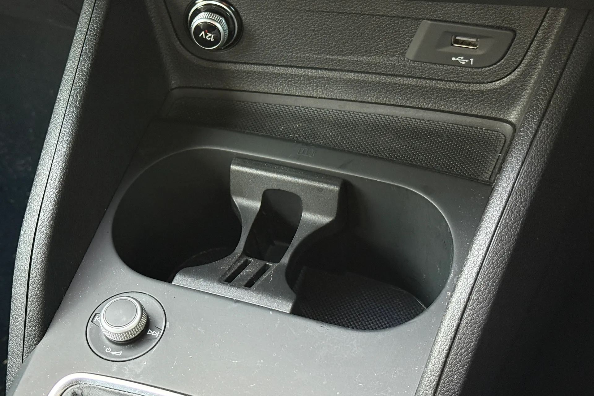 Audi Q2 thumbnail image number 48