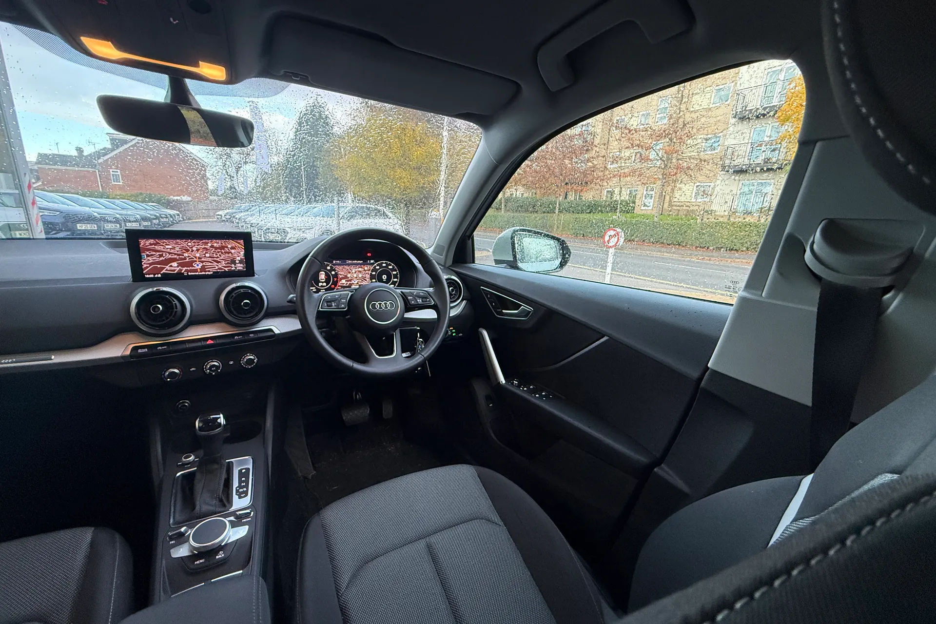 Audi Q2 thumbnail image number 14