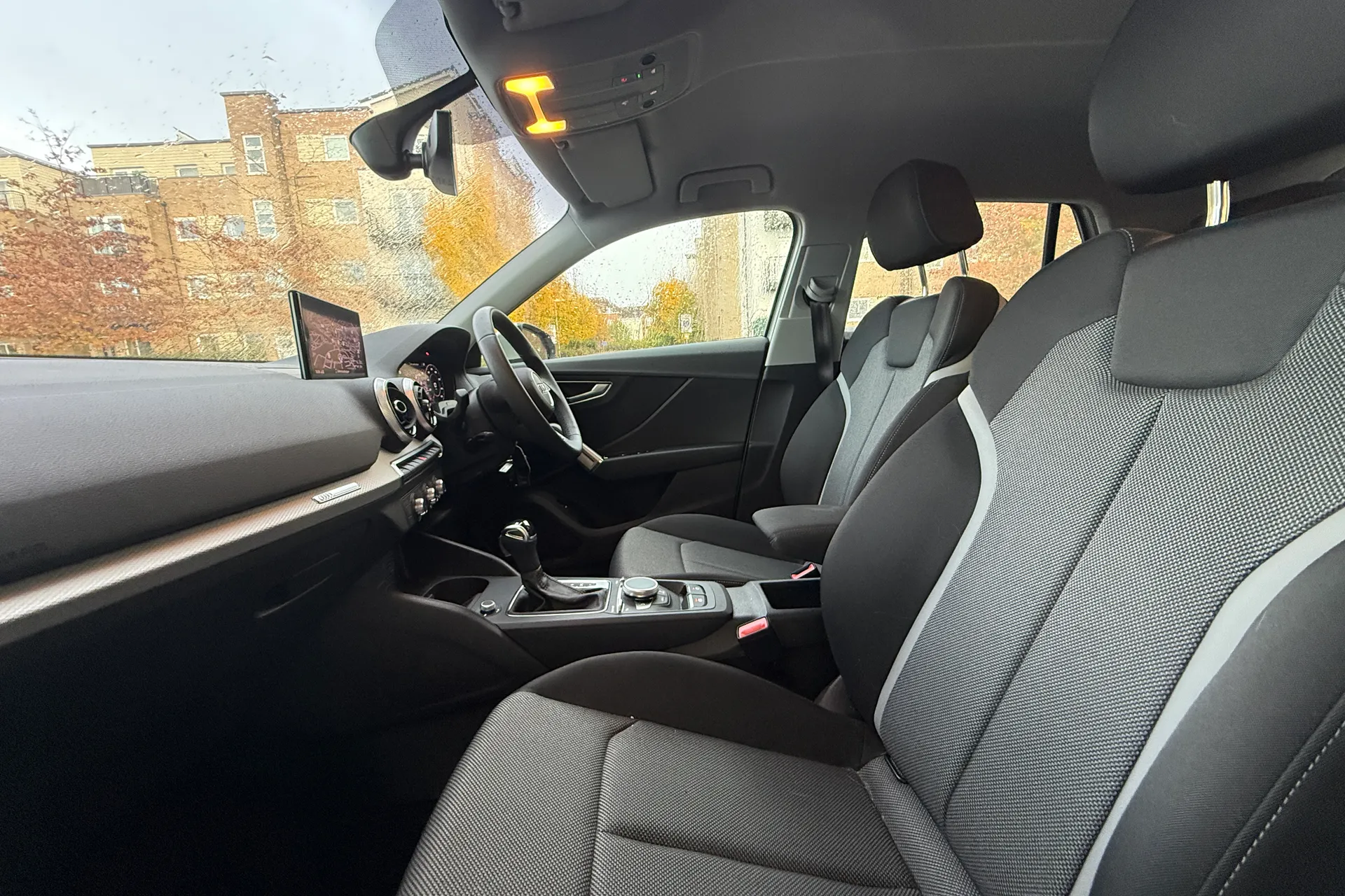 Audi Q2 thumbnail image number 19