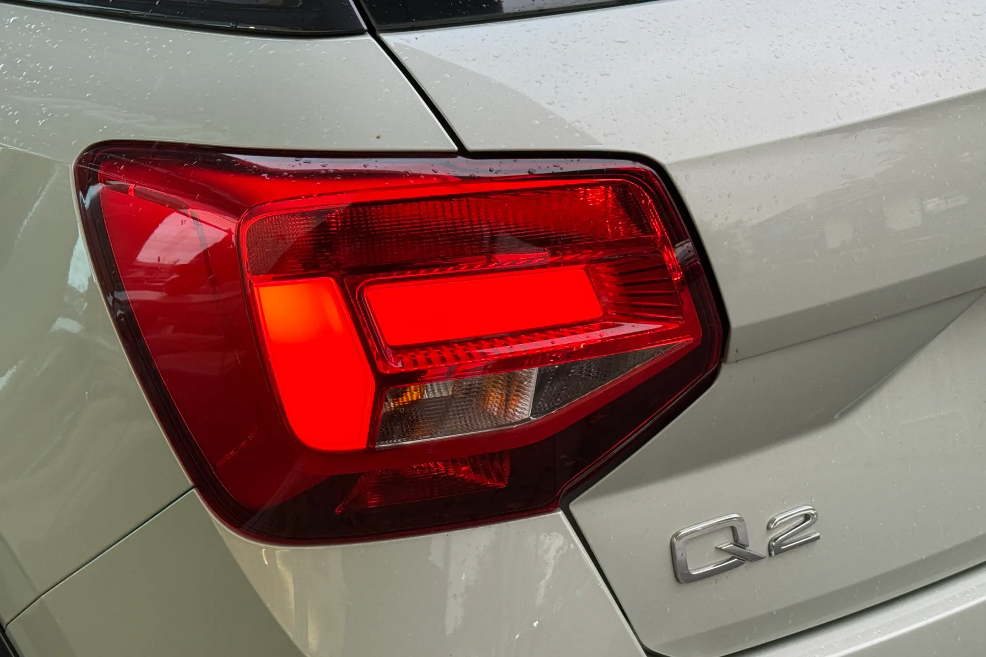 Audi Q2 thumbnail image number 22