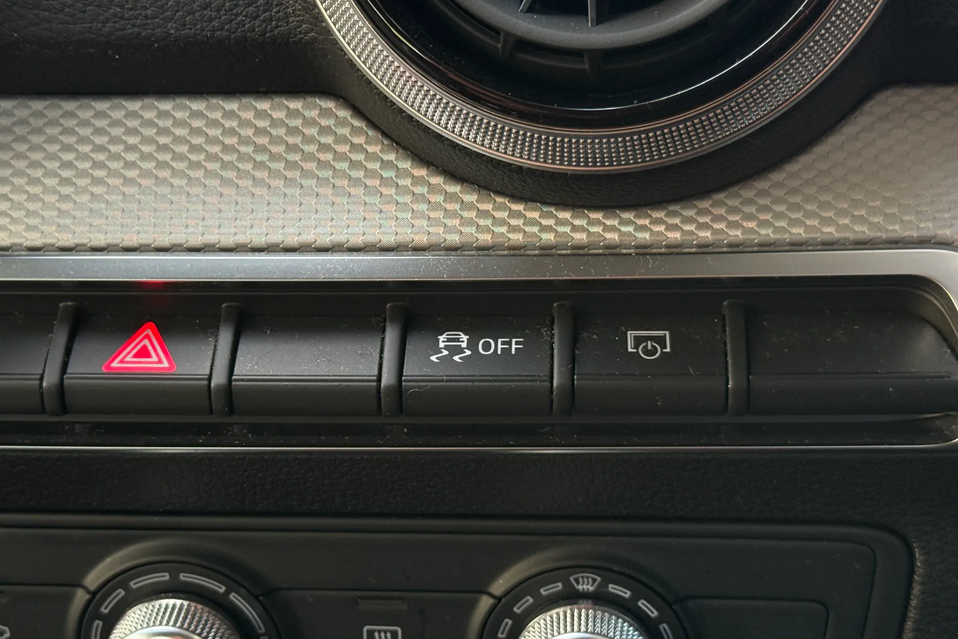 Audi Q2 thumbnail image number 51