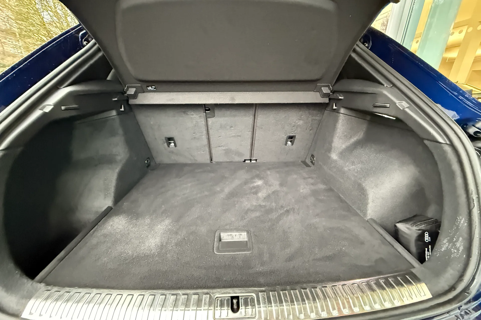 Audi Q3 thumbnail image number 46