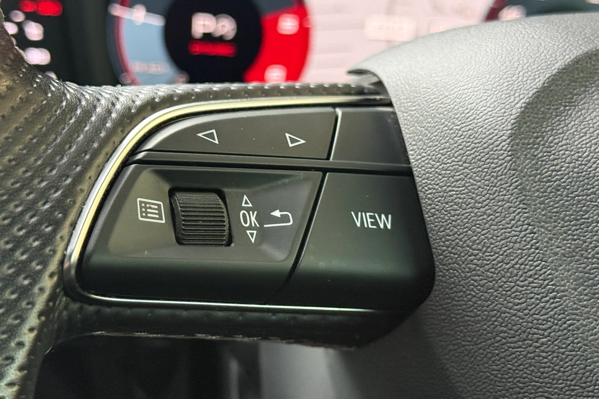 Audi Q3 thumbnail image number 13