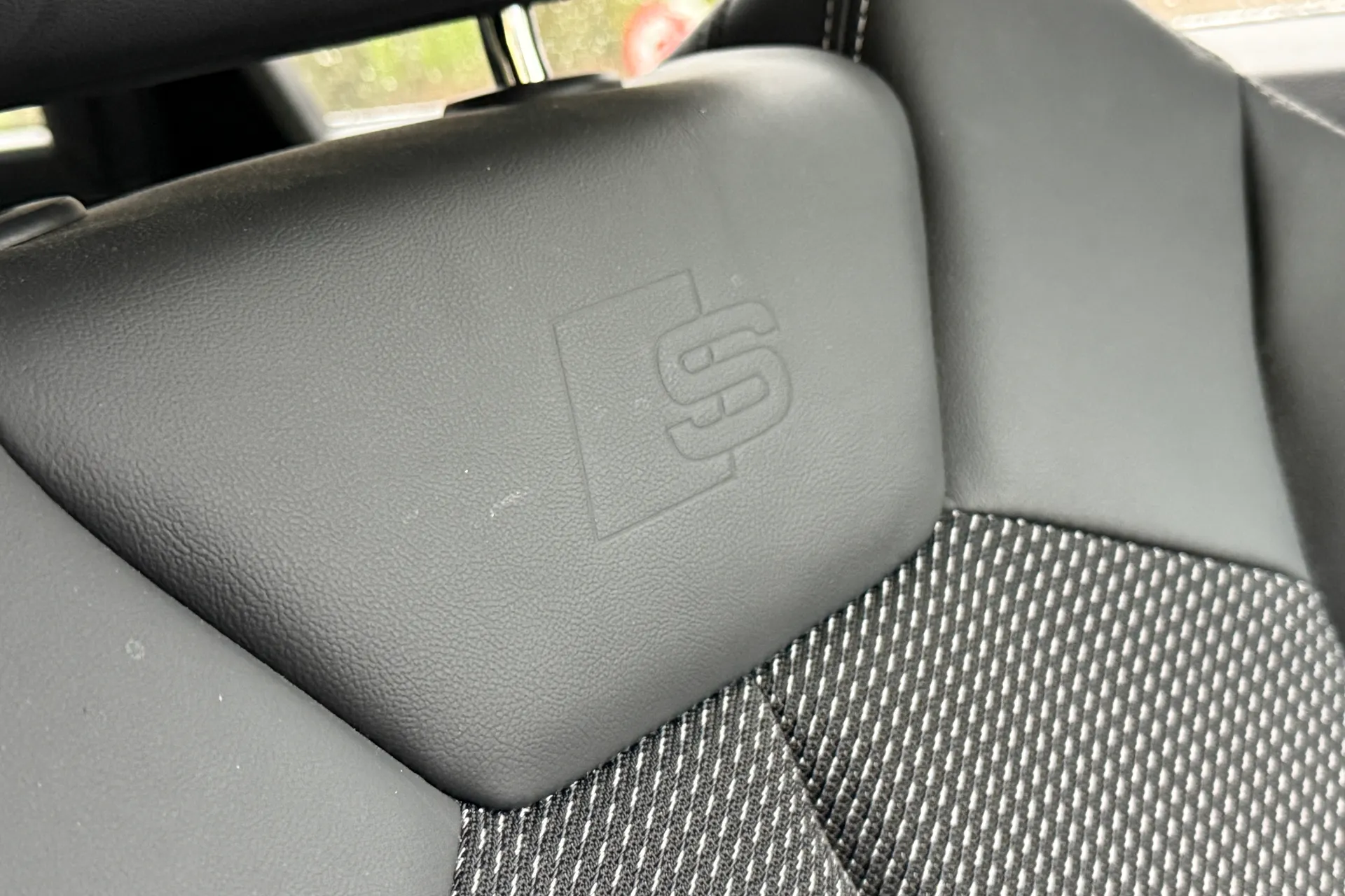 Audi Q3 thumbnail image number 27