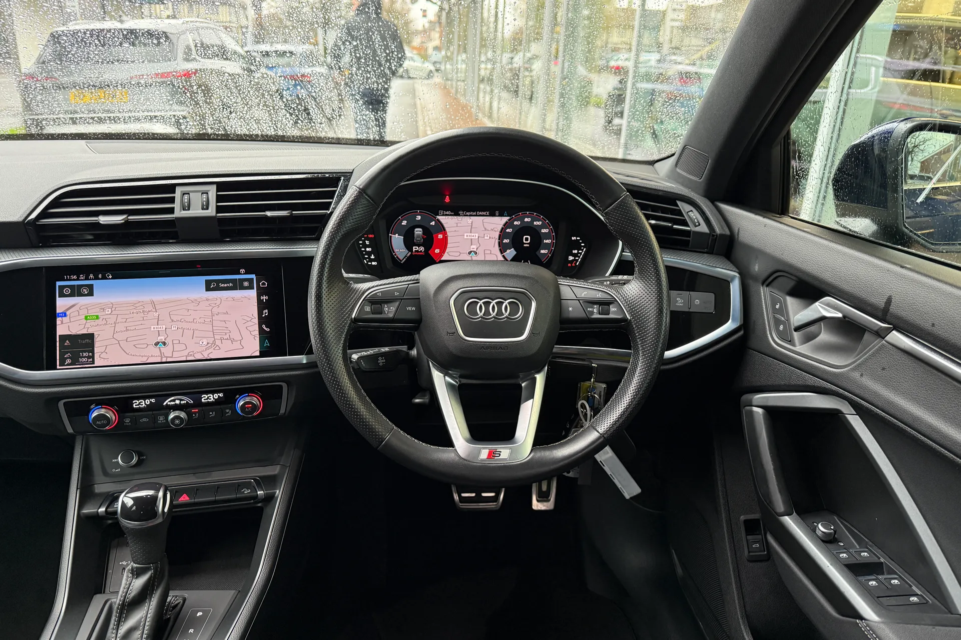 Audi Q3 thumbnail image number 38