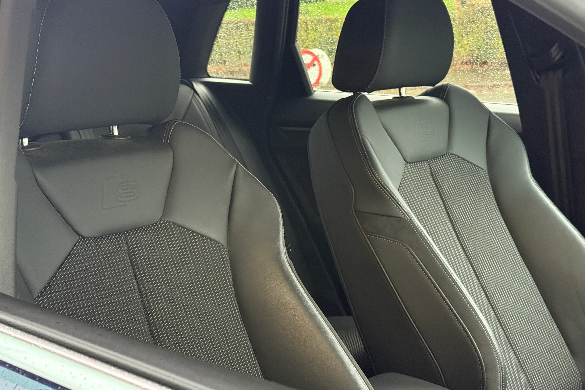 Audi Q3 thumbnail image number 31