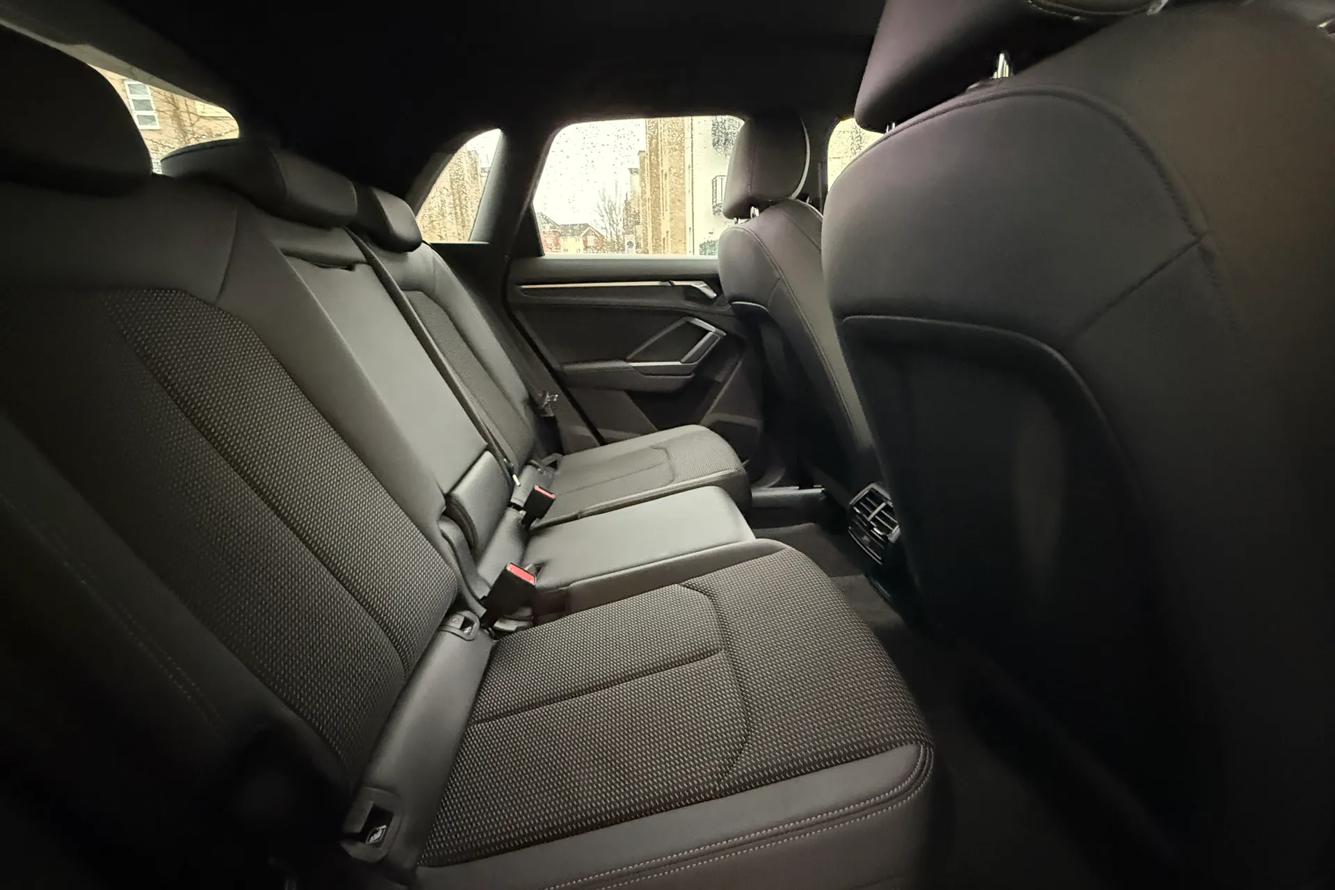 Audi Q3 thumbnail image number 34