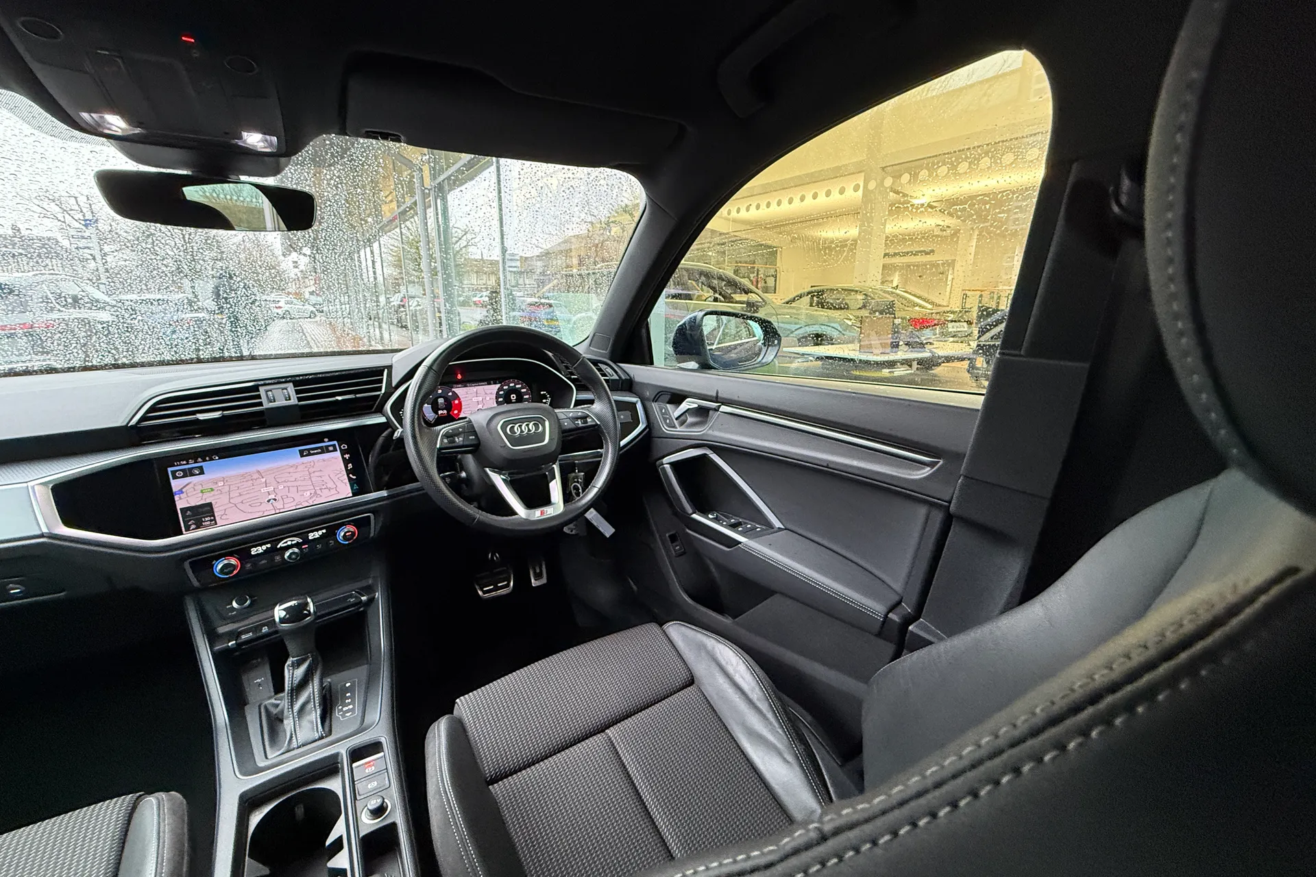 Audi Q3 thumbnail image number 39