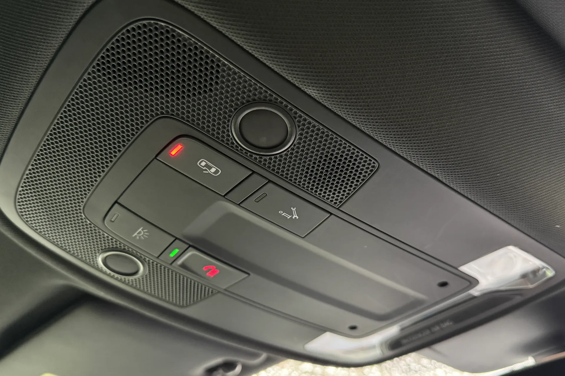 Audi Q3 thumbnail image number 28