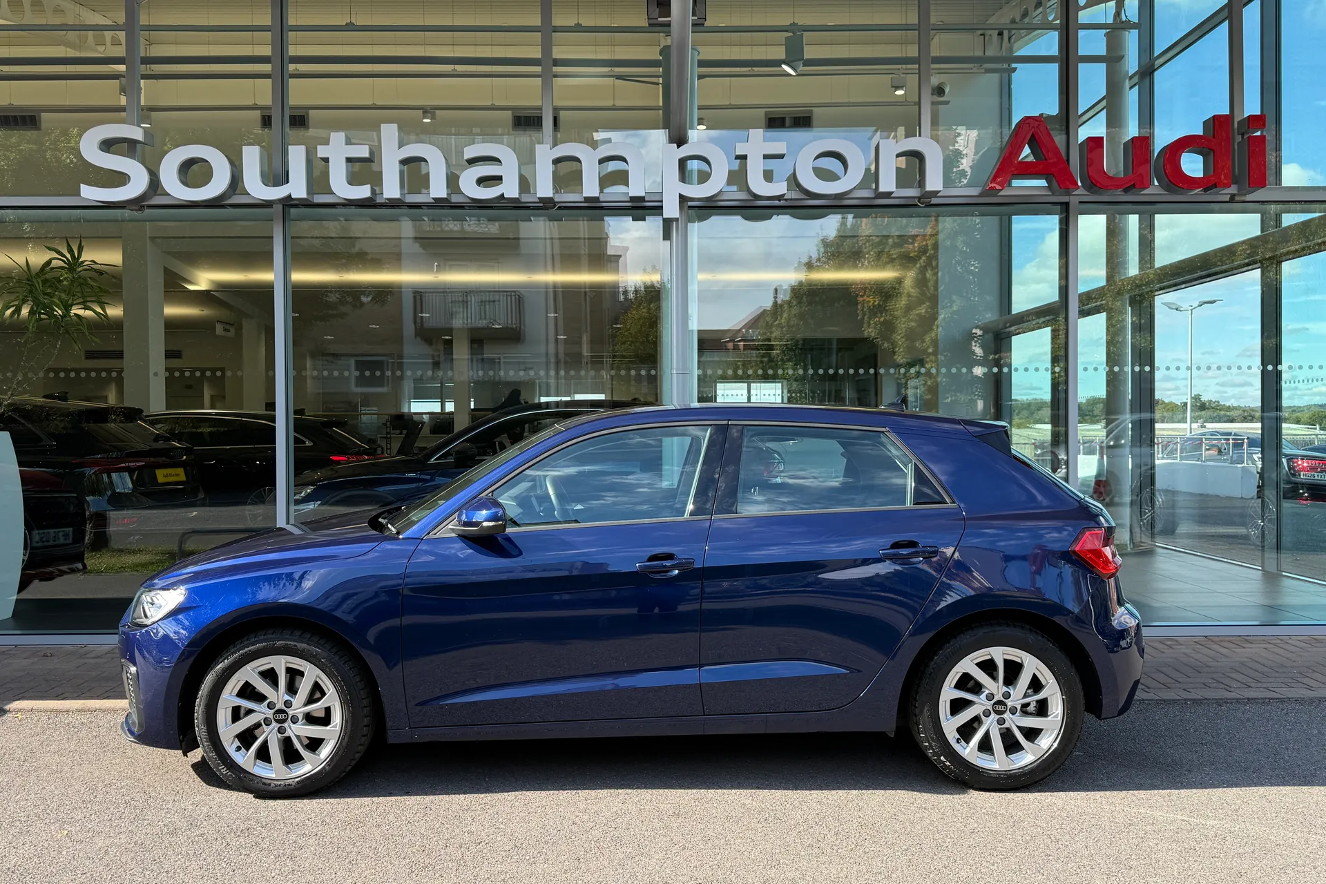 Audi A1 thumbnail image number 42