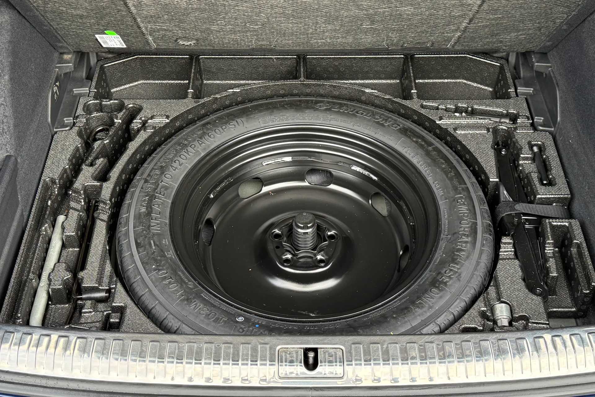 Audi Q3 thumbnail image number 32