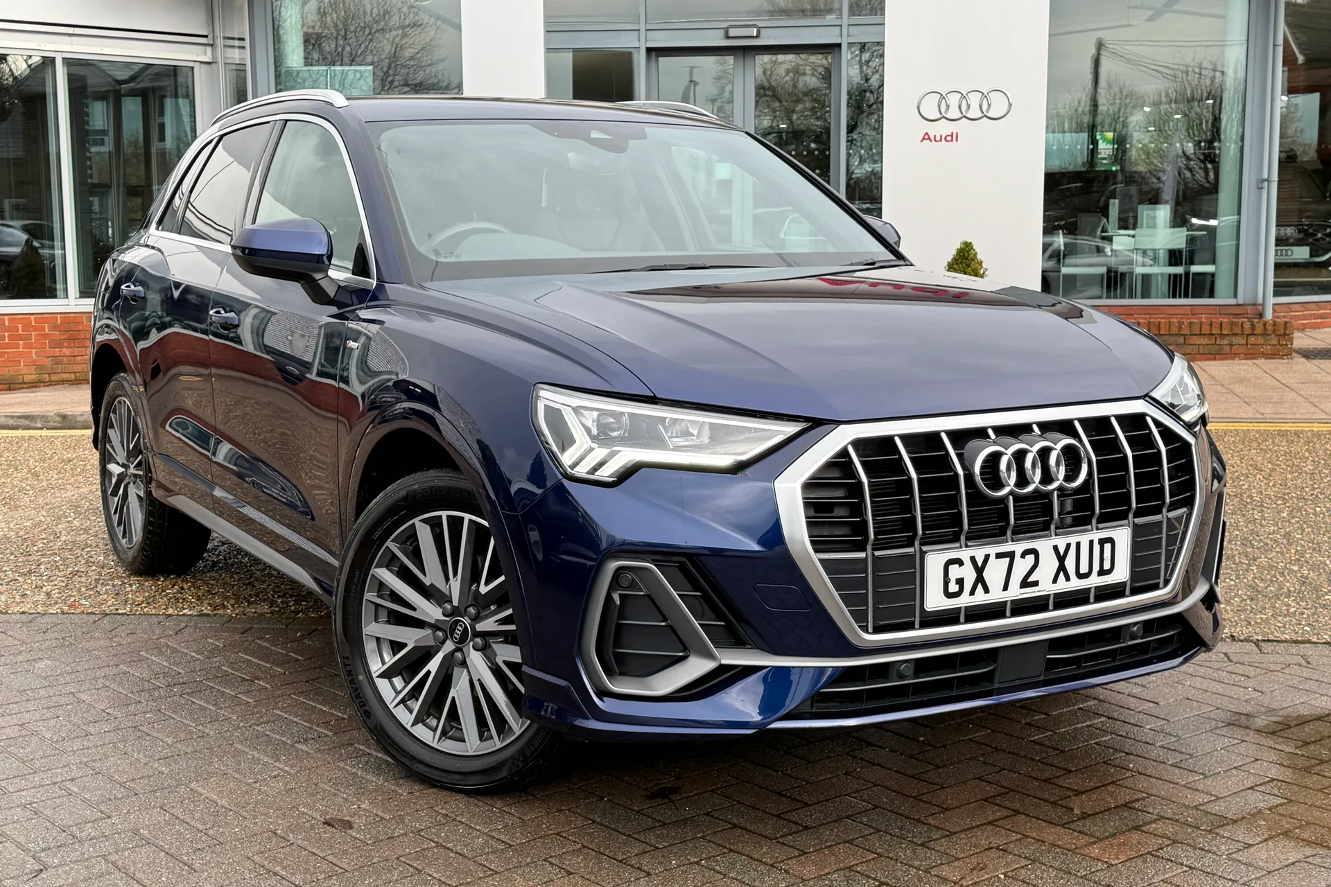 Audi Q3 thumbnail image number 20