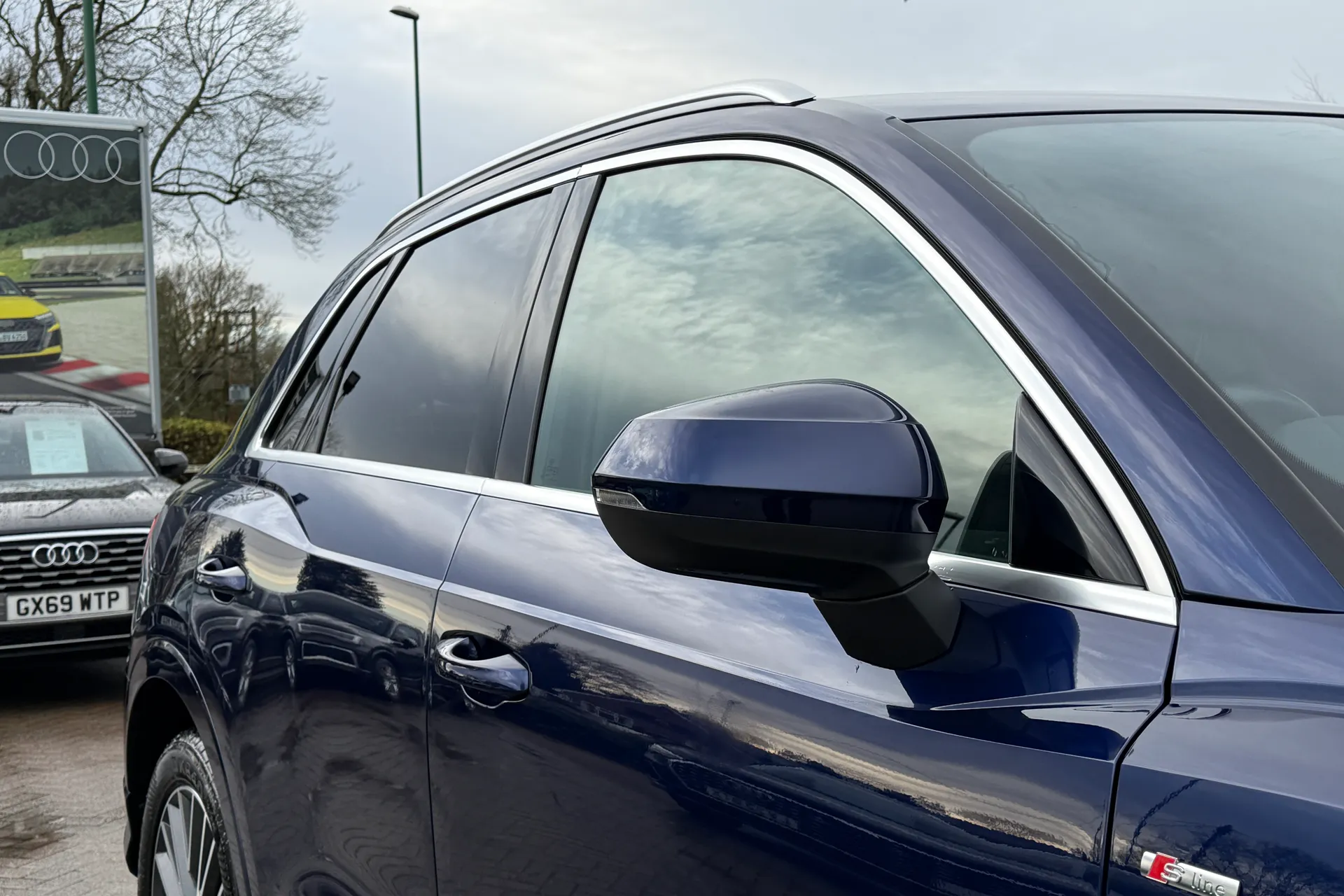 Audi Q3 thumbnail image number 46