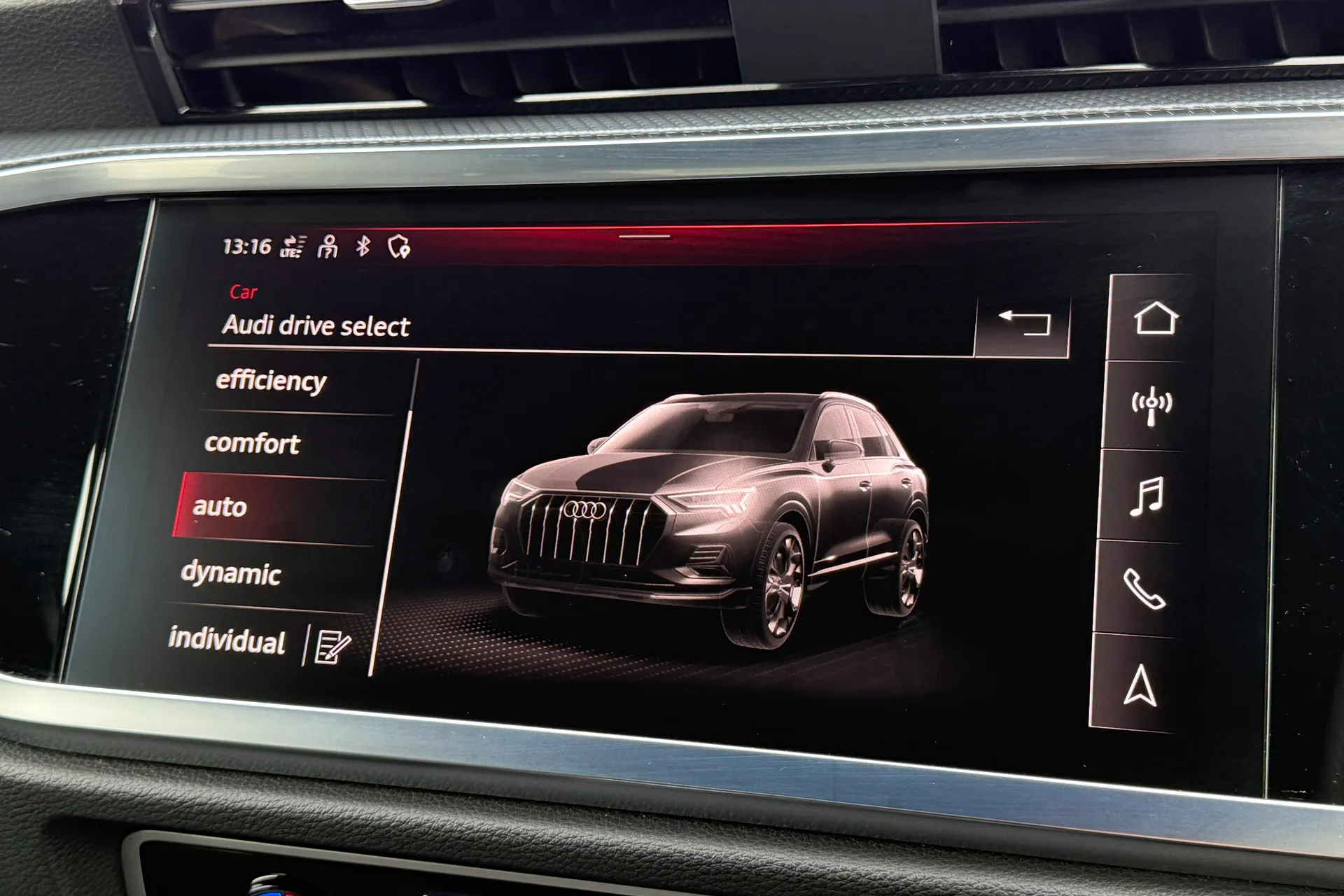 Audi Q3 thumbnail image number 7