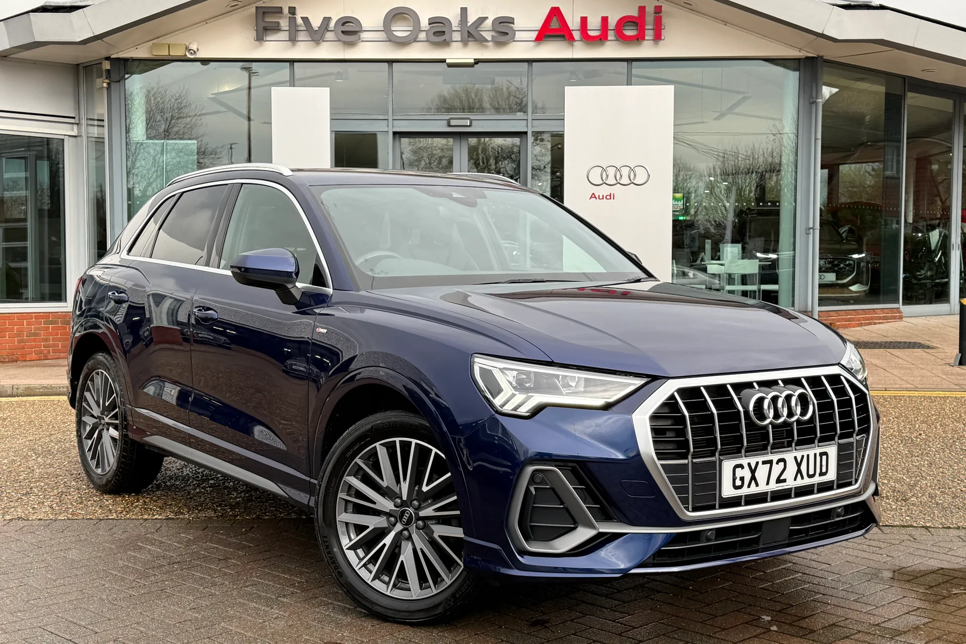 Audi Q3 focused image