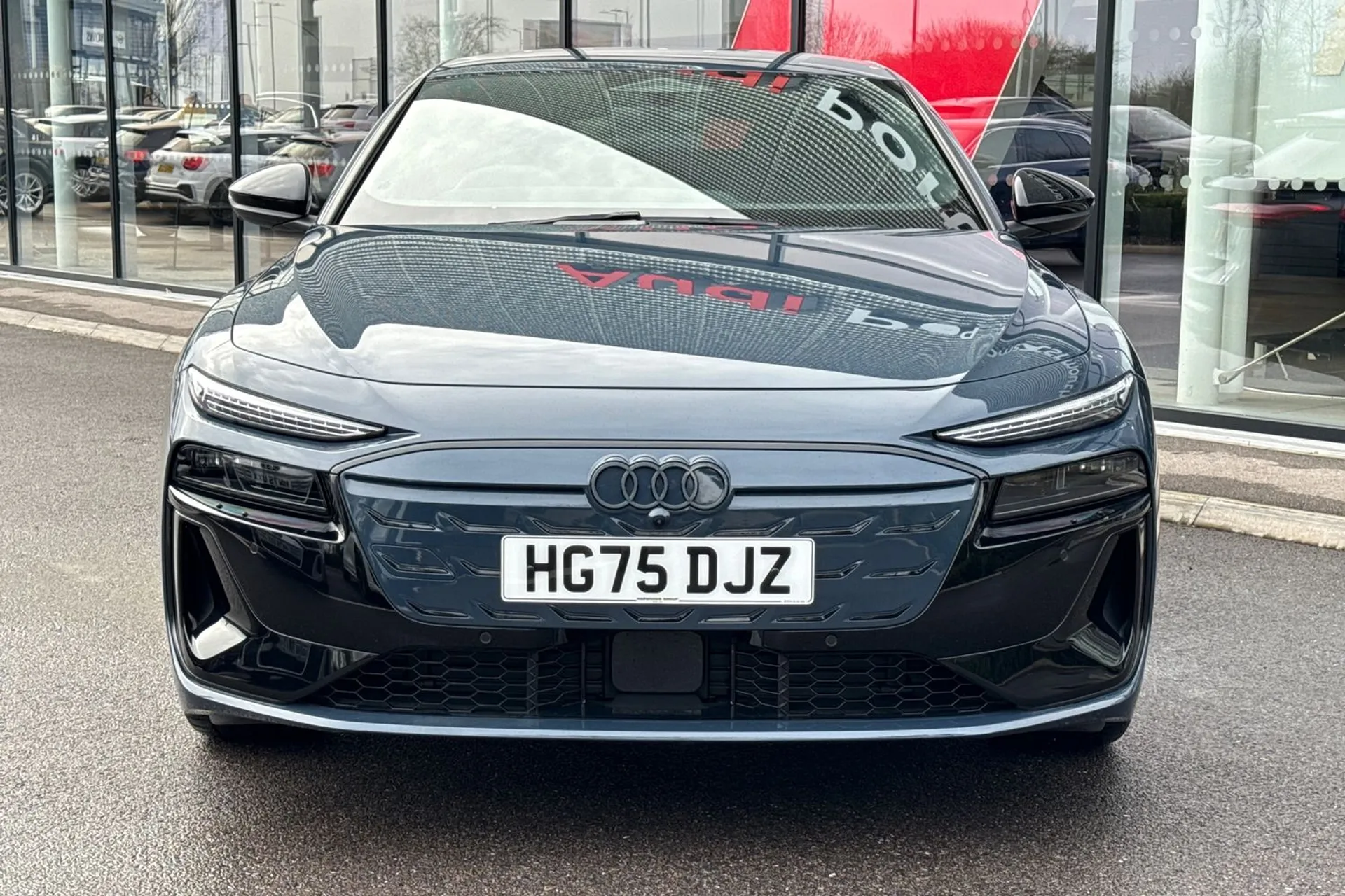 Audi A6 e-tron Avant thumbnail image number 8