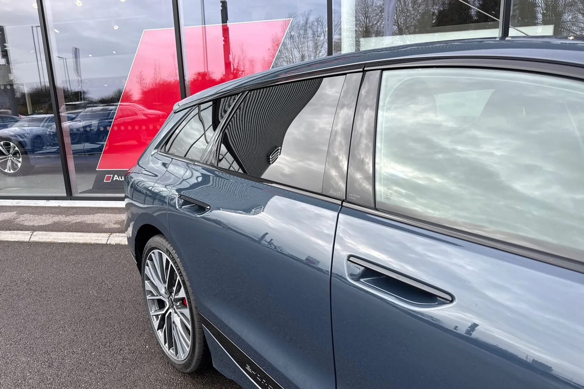 Audi A6 e-tron Avant thumbnail image number 23