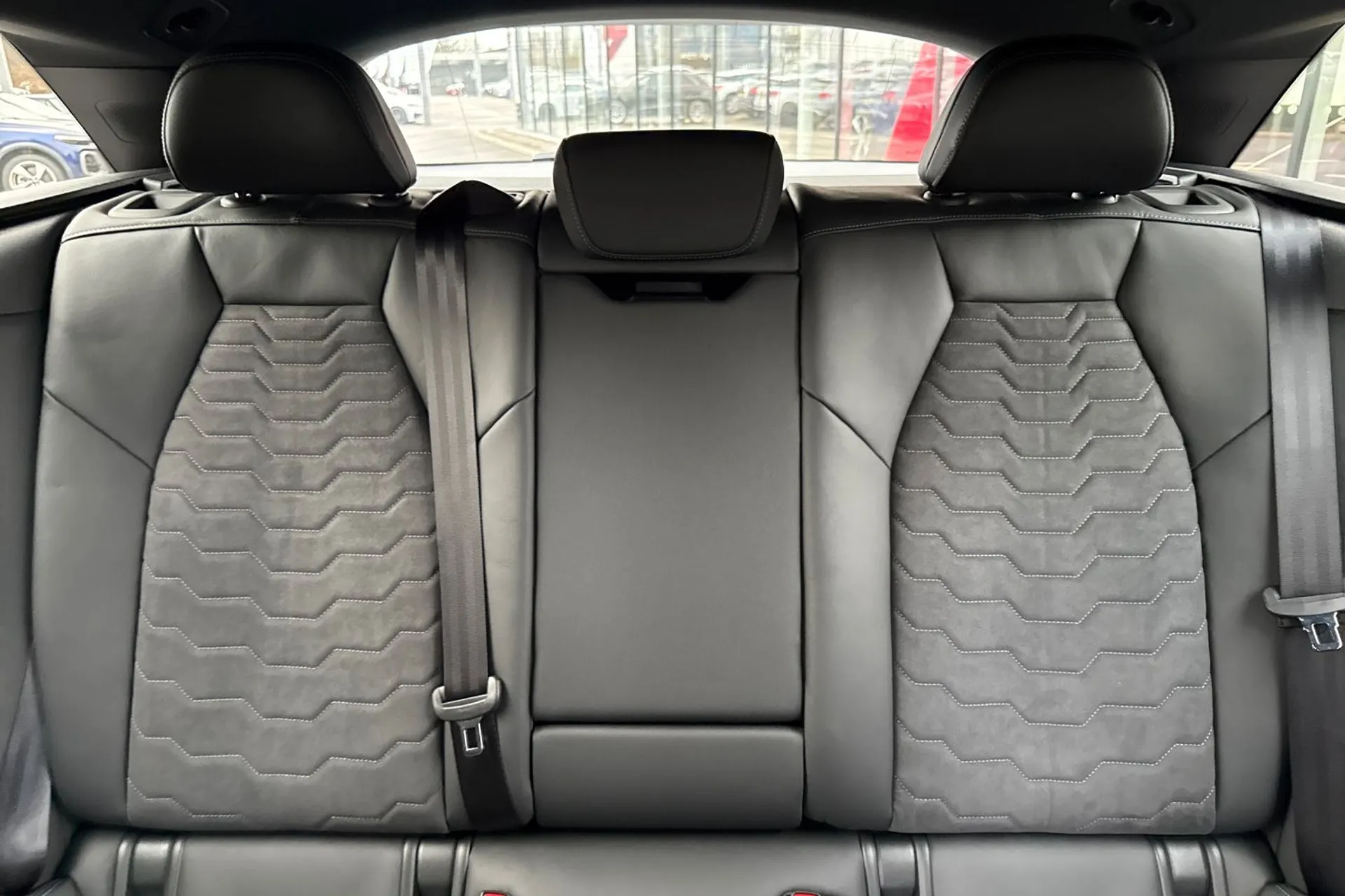 Audi A6 e-tron Avant thumbnail image number 51