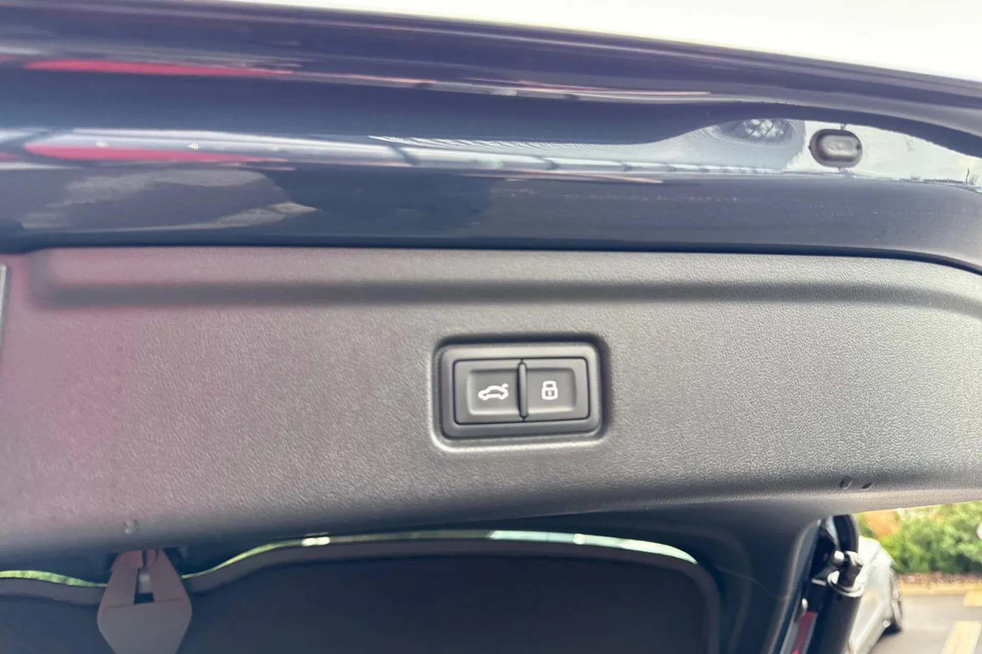 Audi A6 e-tron Avant thumbnail image number 39