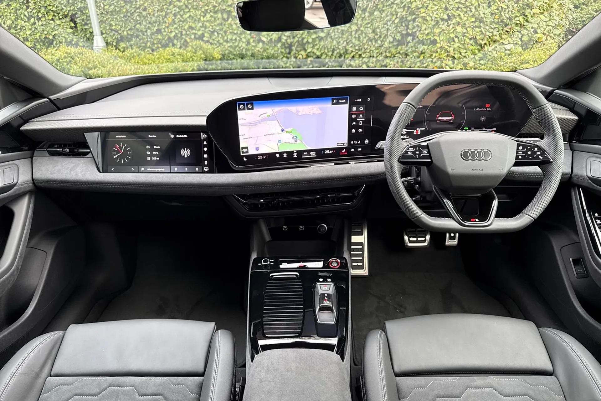 Audi A6 e-tron Avant thumbnail image number 3