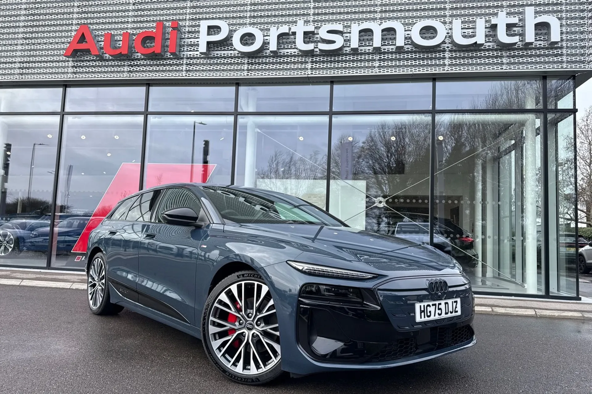 Audi A6 e-tron Avant focused image