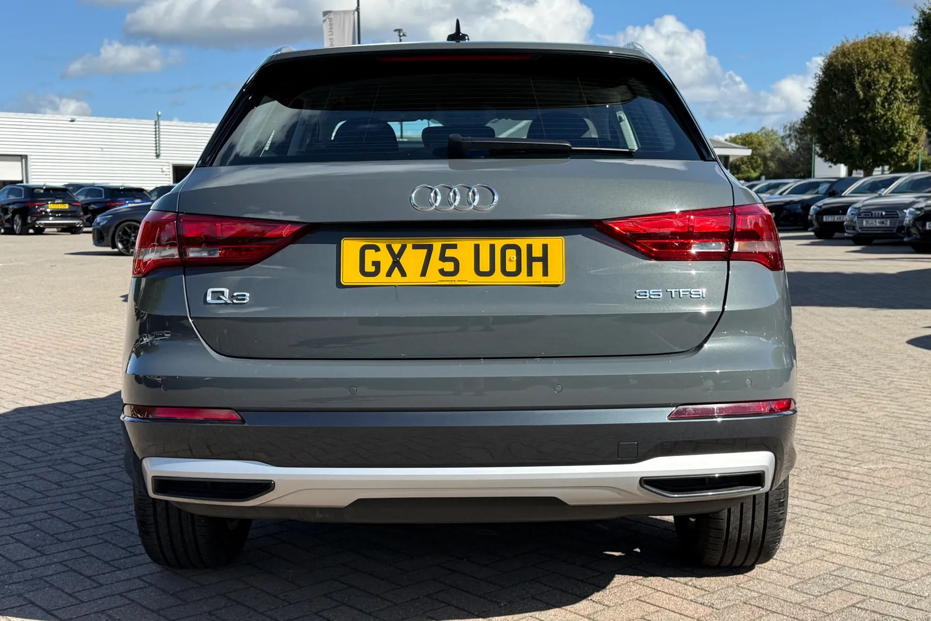 Audi Q3 thumbnail image number 33