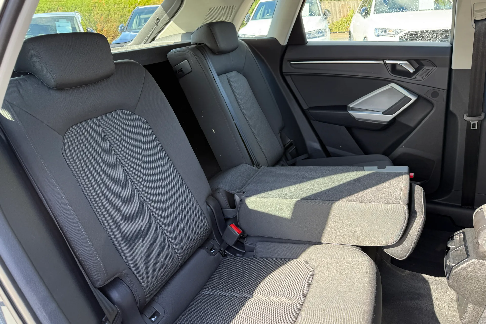 Audi Q3 thumbnail image number 45