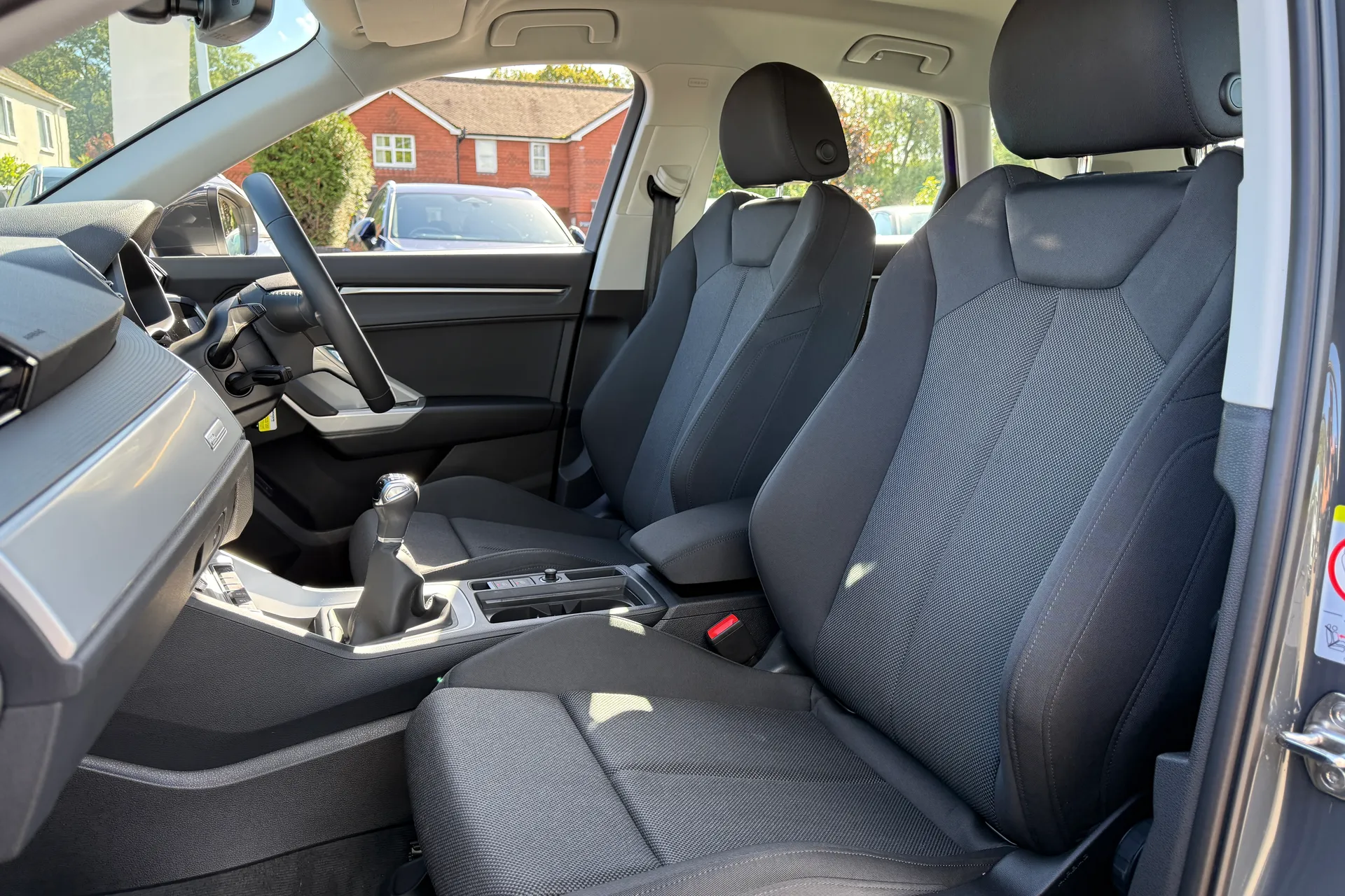 Audi Q3 thumbnail image number 30