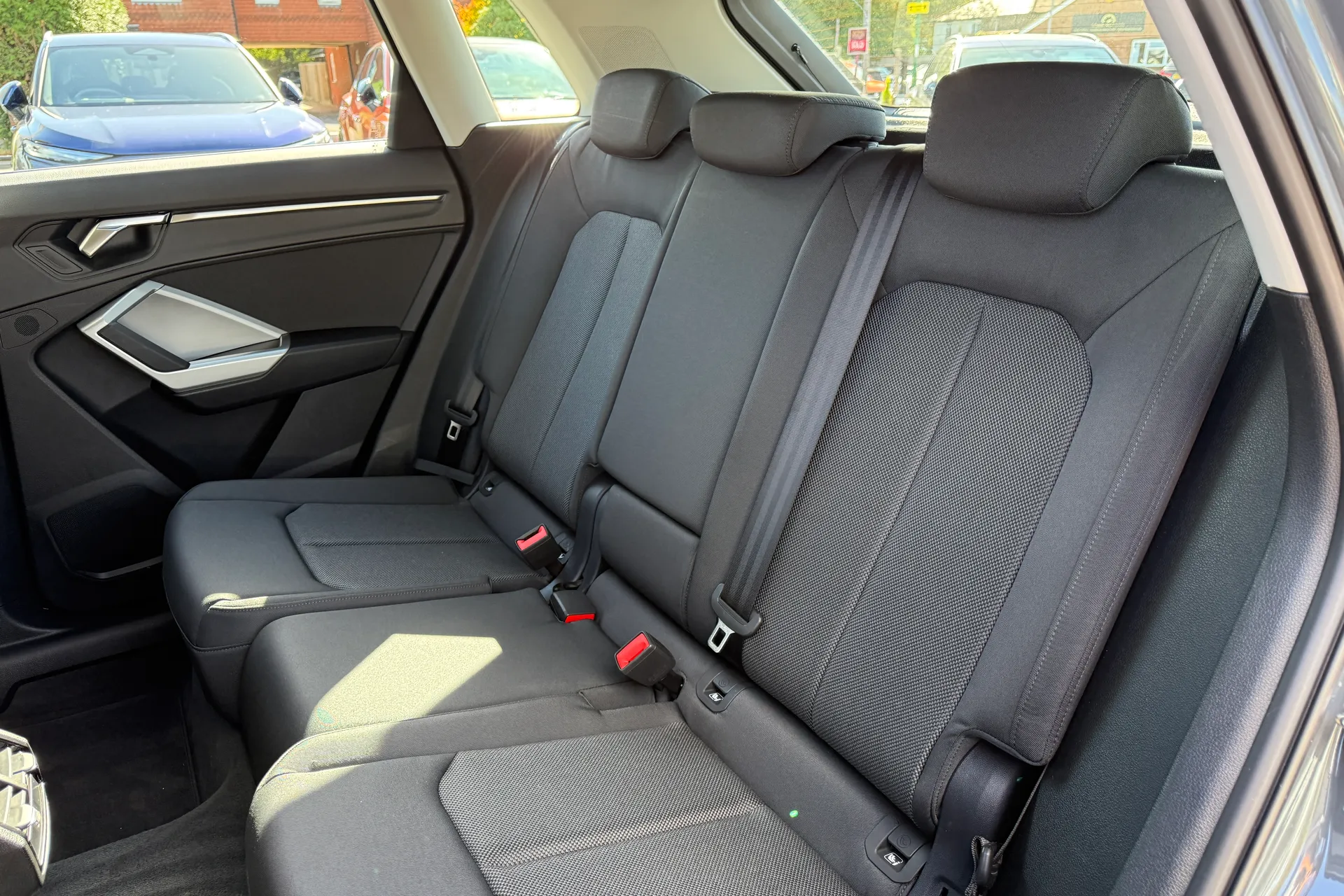 Audi Q3 thumbnail image number 42