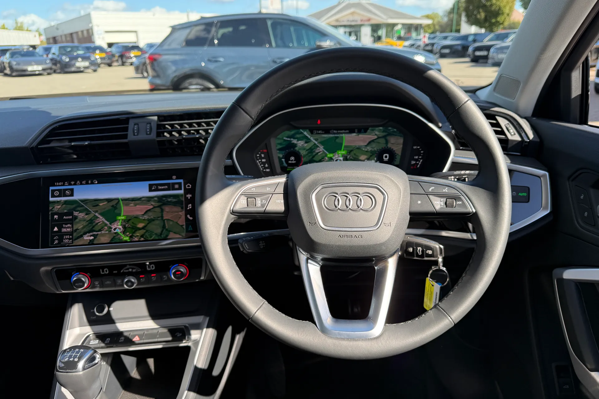 Audi Q3 thumbnail image number 6