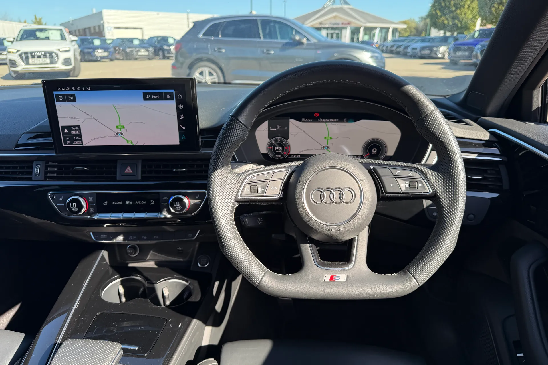 Audi A4 thumbnail image number 6